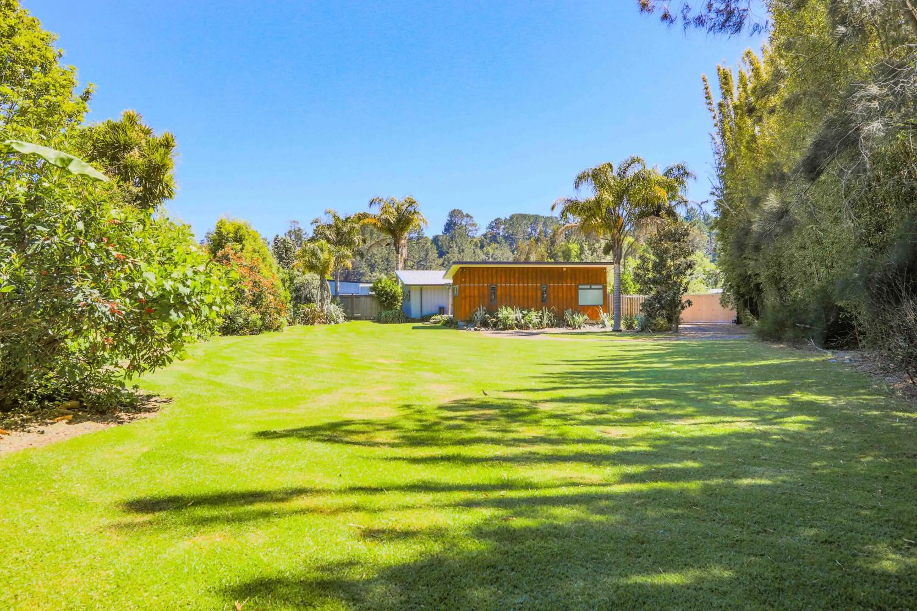 Property building in Hot Water Beach TOP 10 Holiday Park