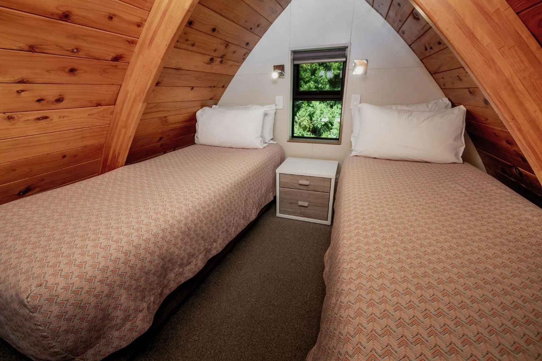 Bed in Hot Water Beach TOP 10 Holiday Park