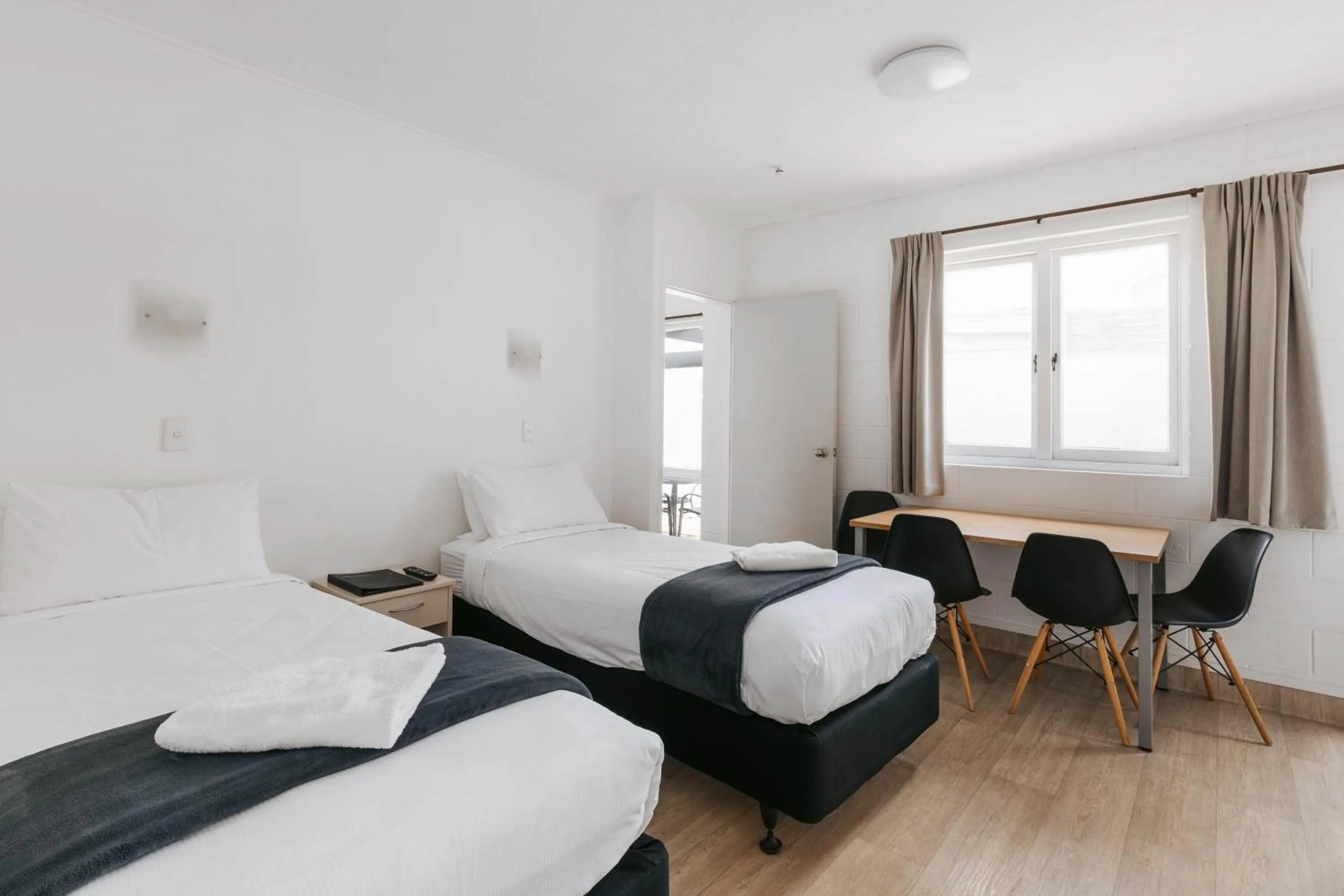 Bed in Rolleston Motel Thames - Wenzel Motels