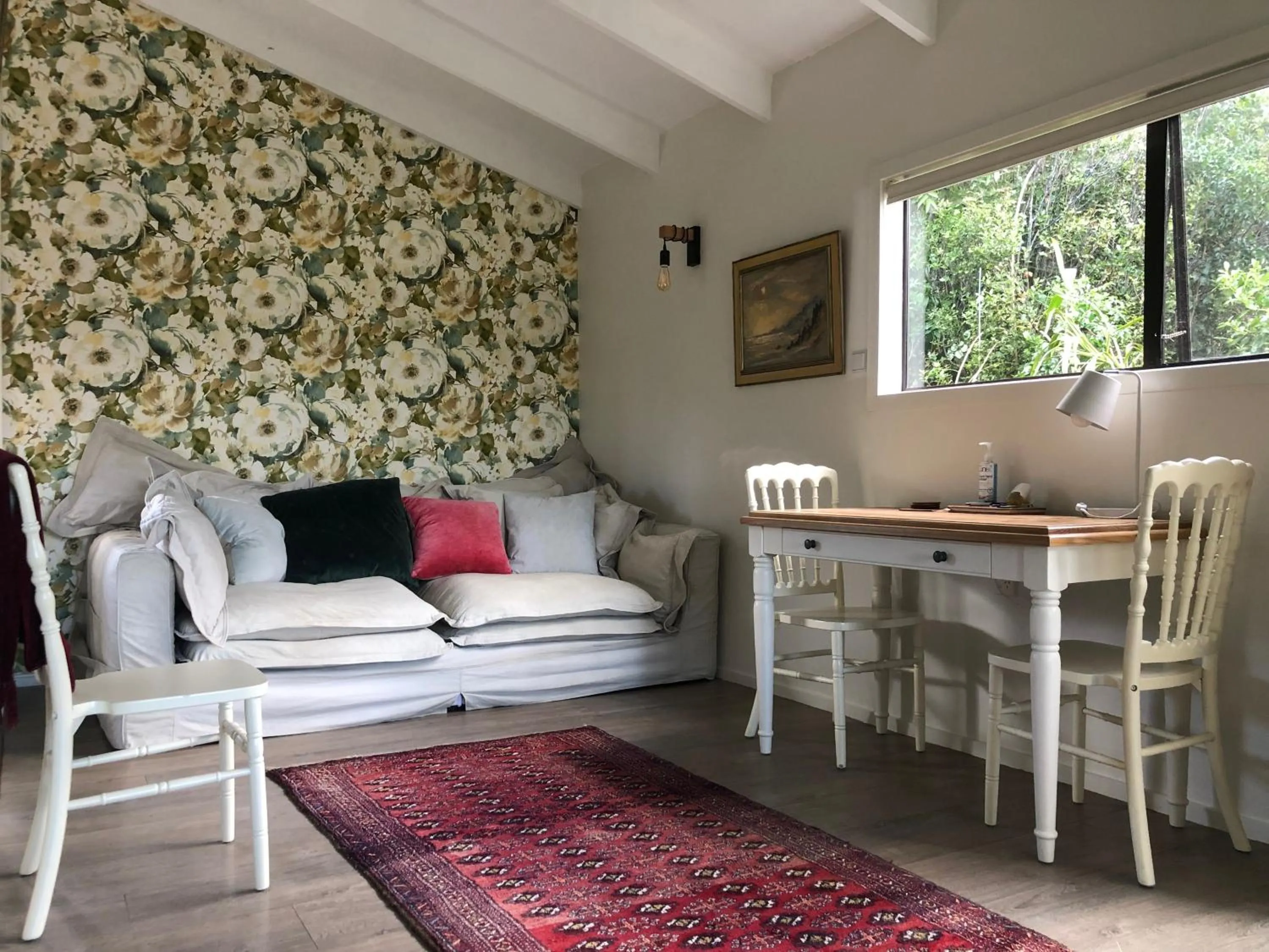 Le Chalet Waiheke Apartments