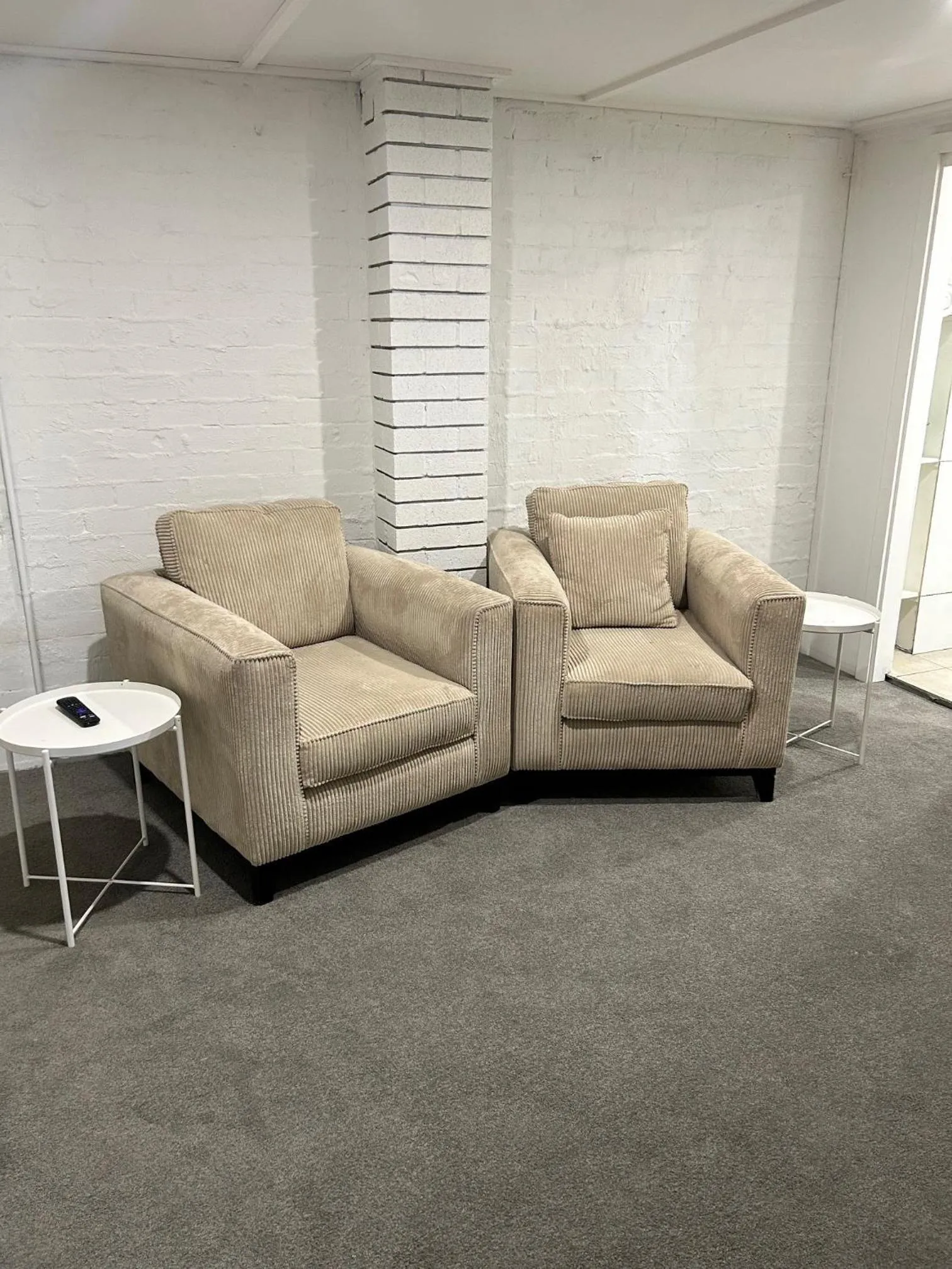 Seating area in Alpine Gables