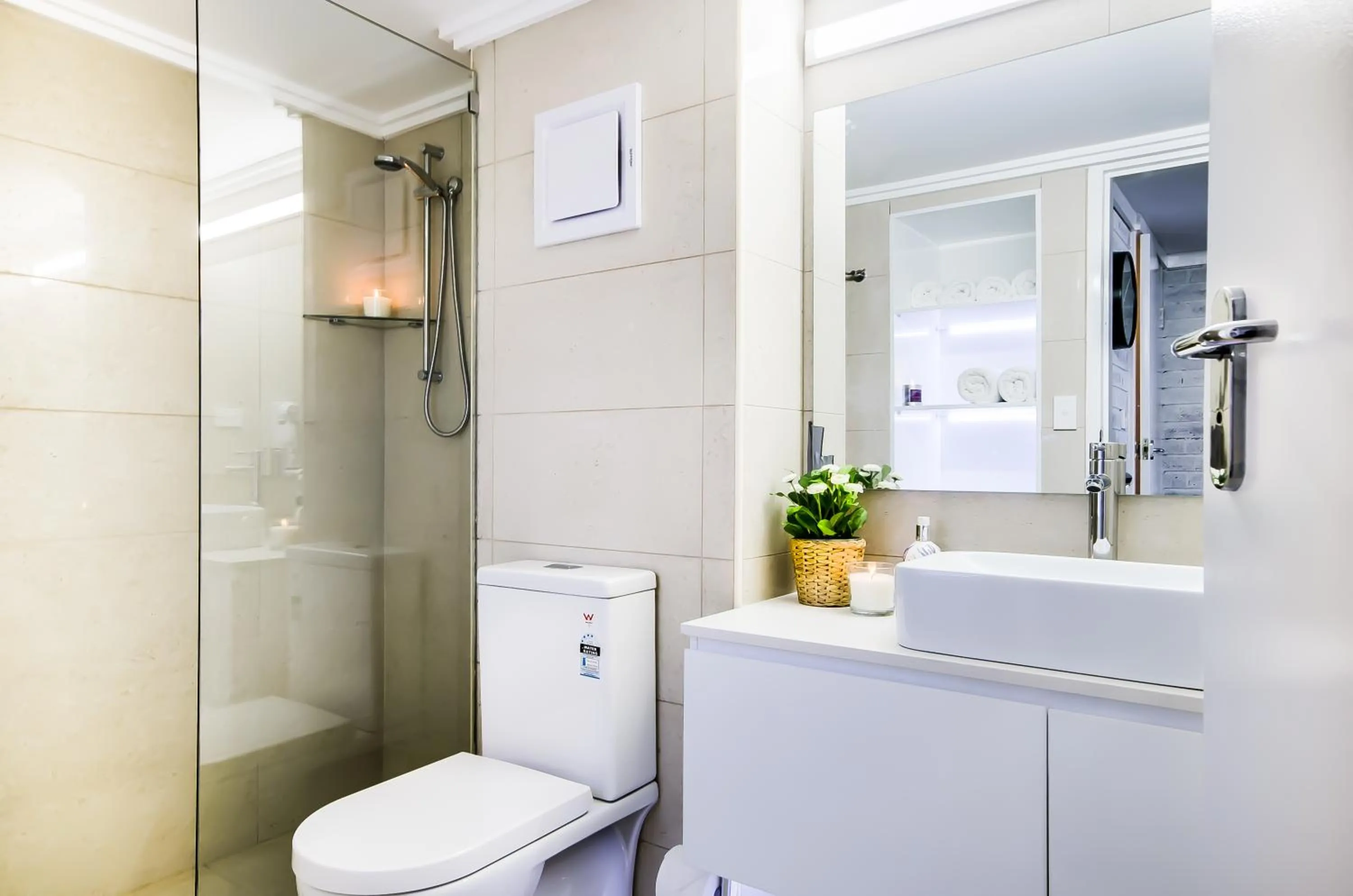 Shower in Alpine Gables