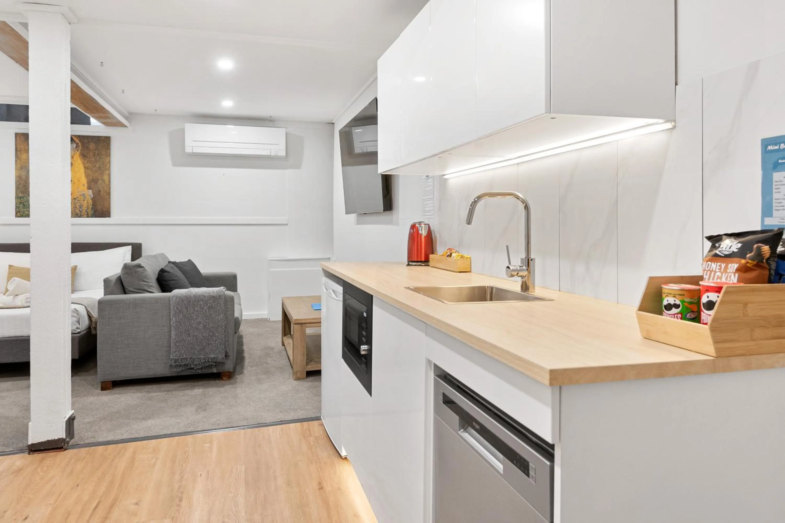 Kitchen or kitchenette in Alpine Gables