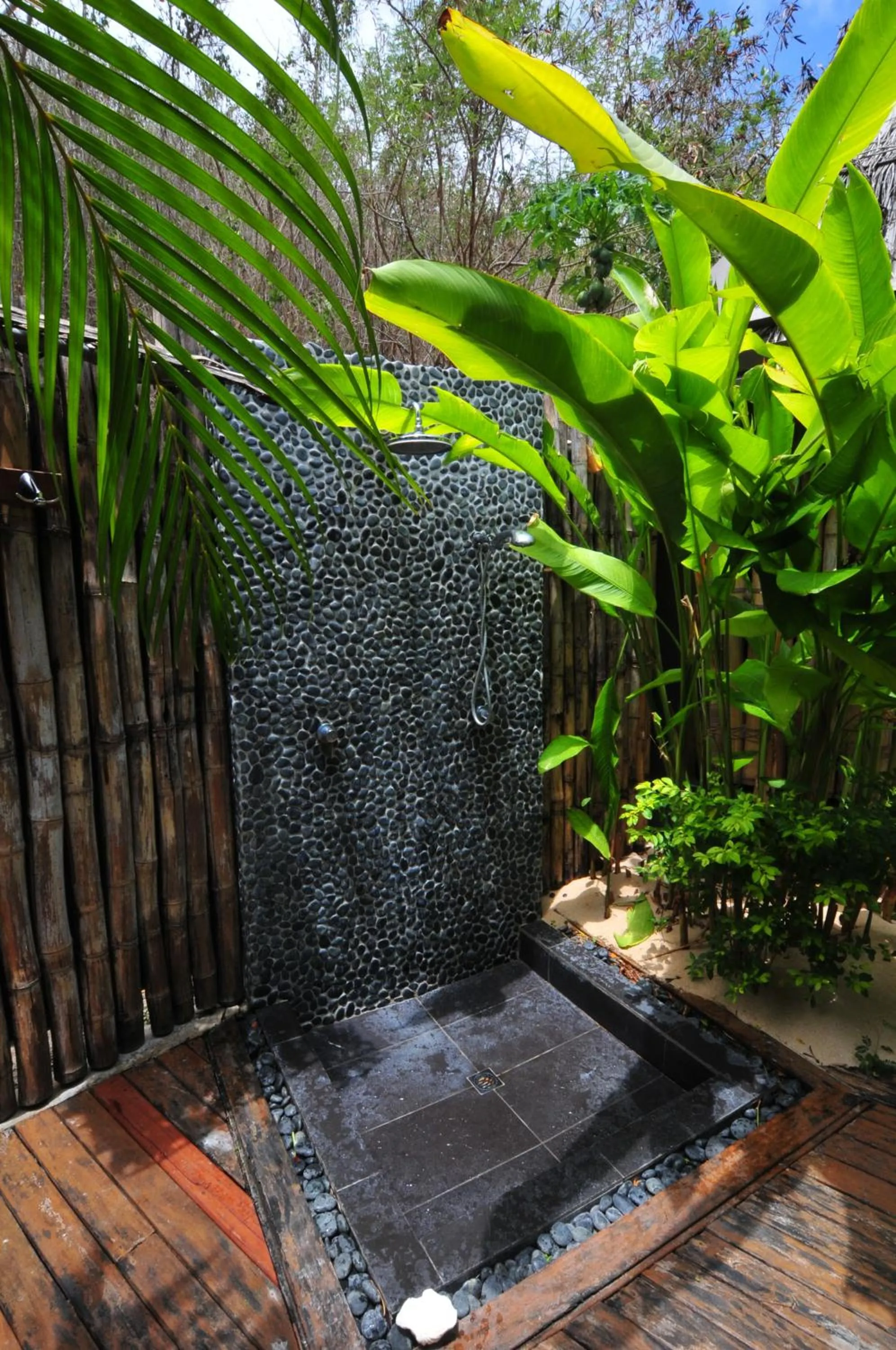 Shower in Octopus Resort