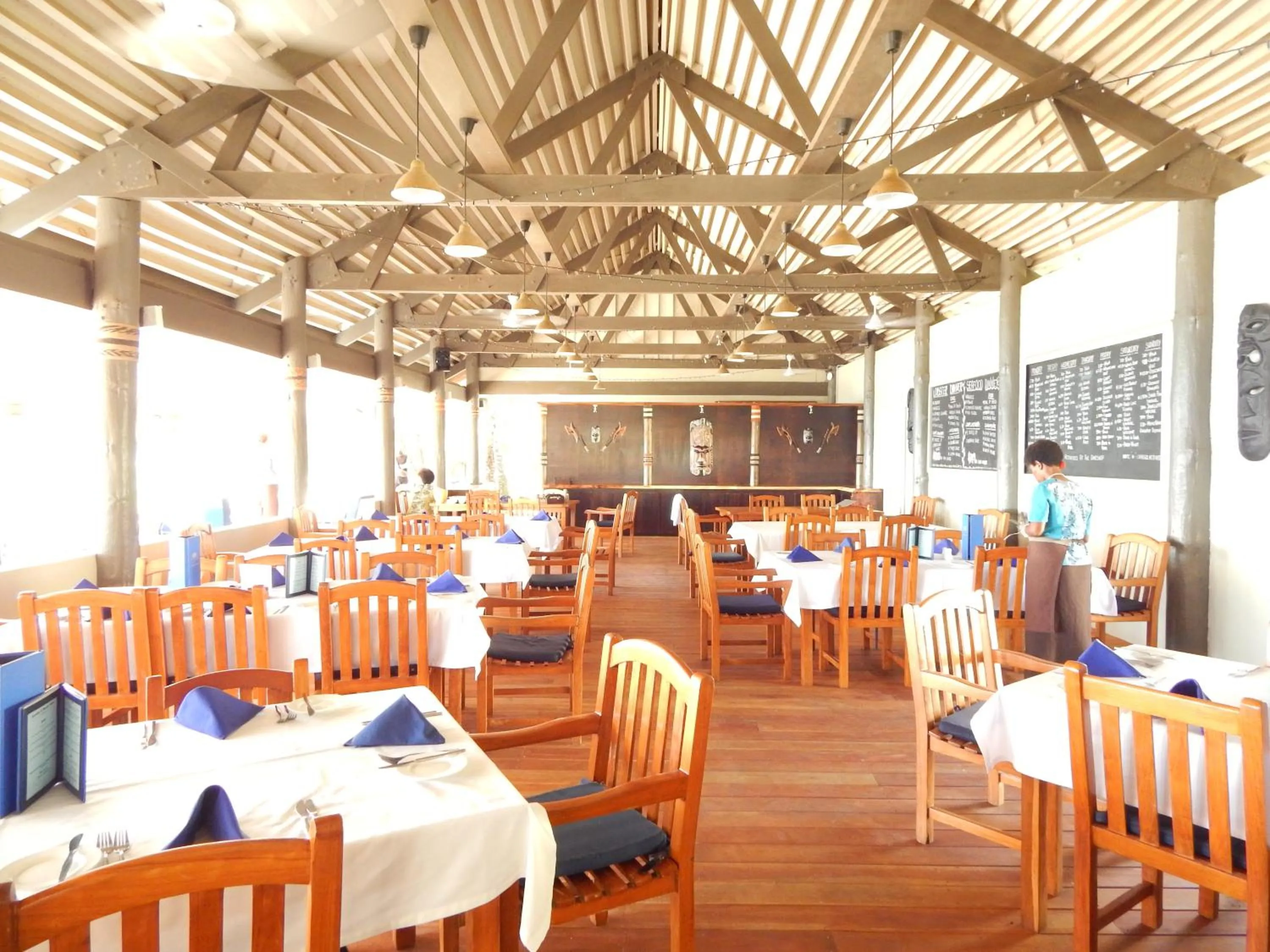 Restaurant/places to eat in Octopus Resort
