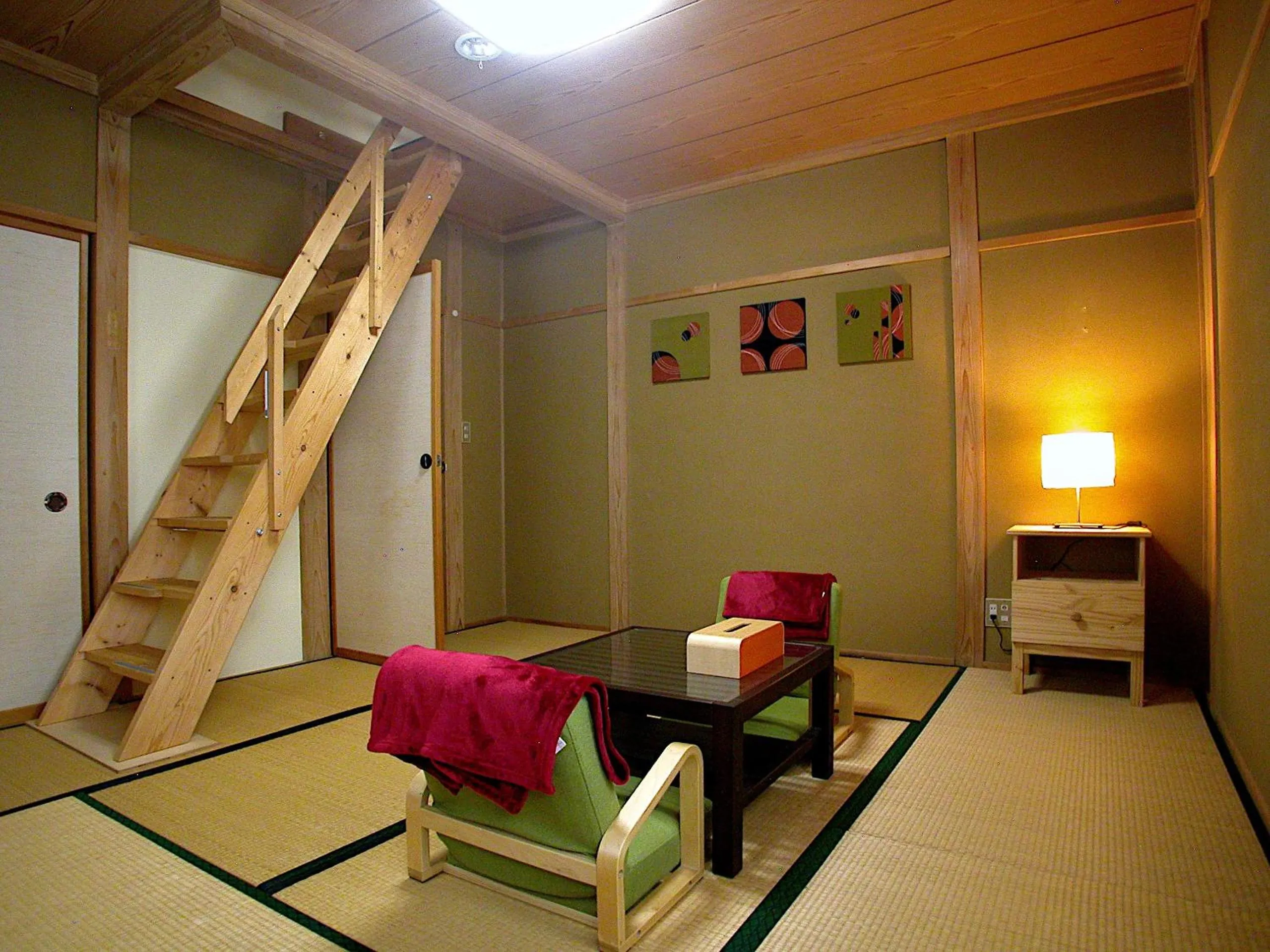 Seating area, Bed in B&B Koyuki Hakuba