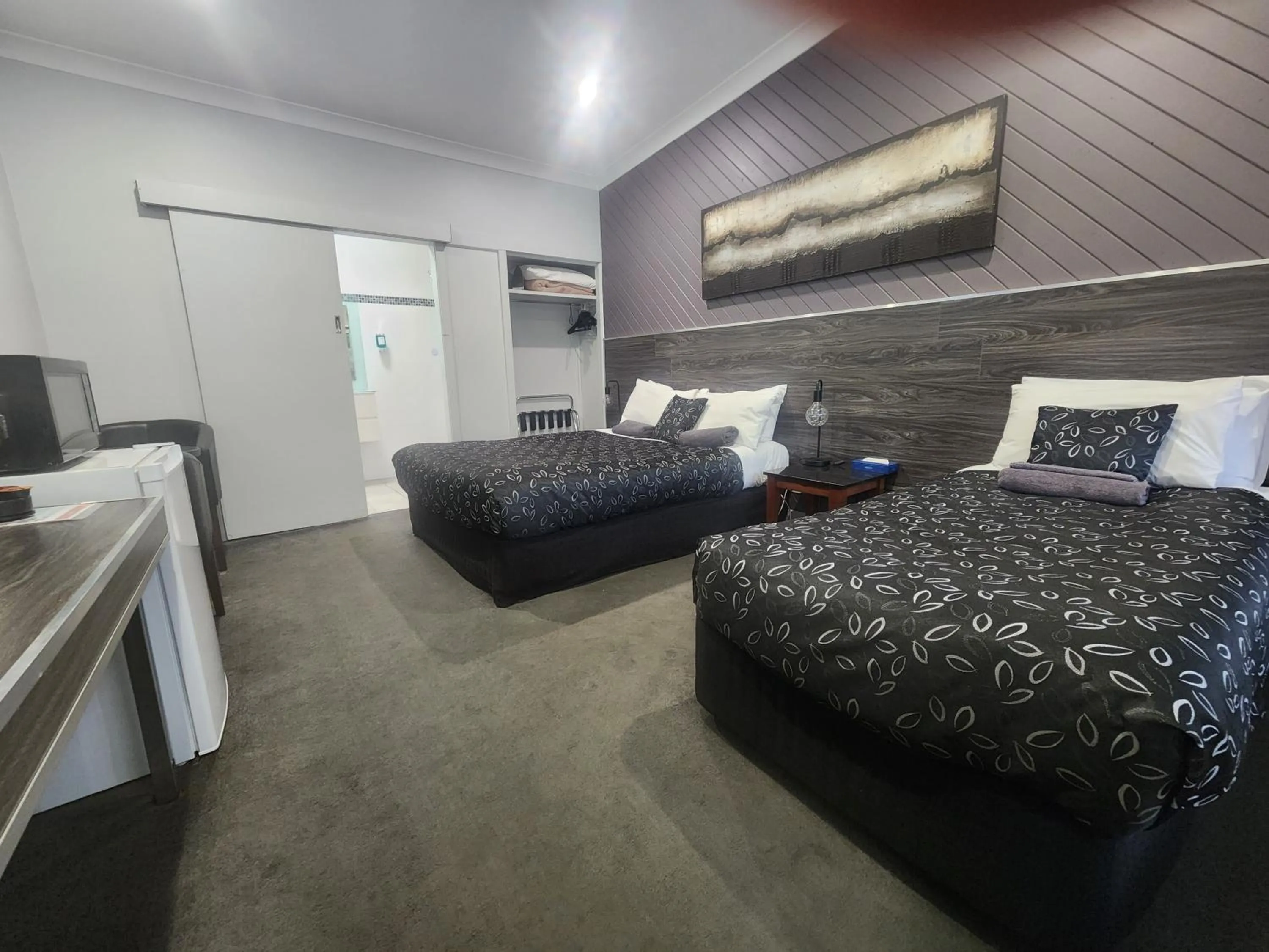 Bed in Motel24Seven and Apartments