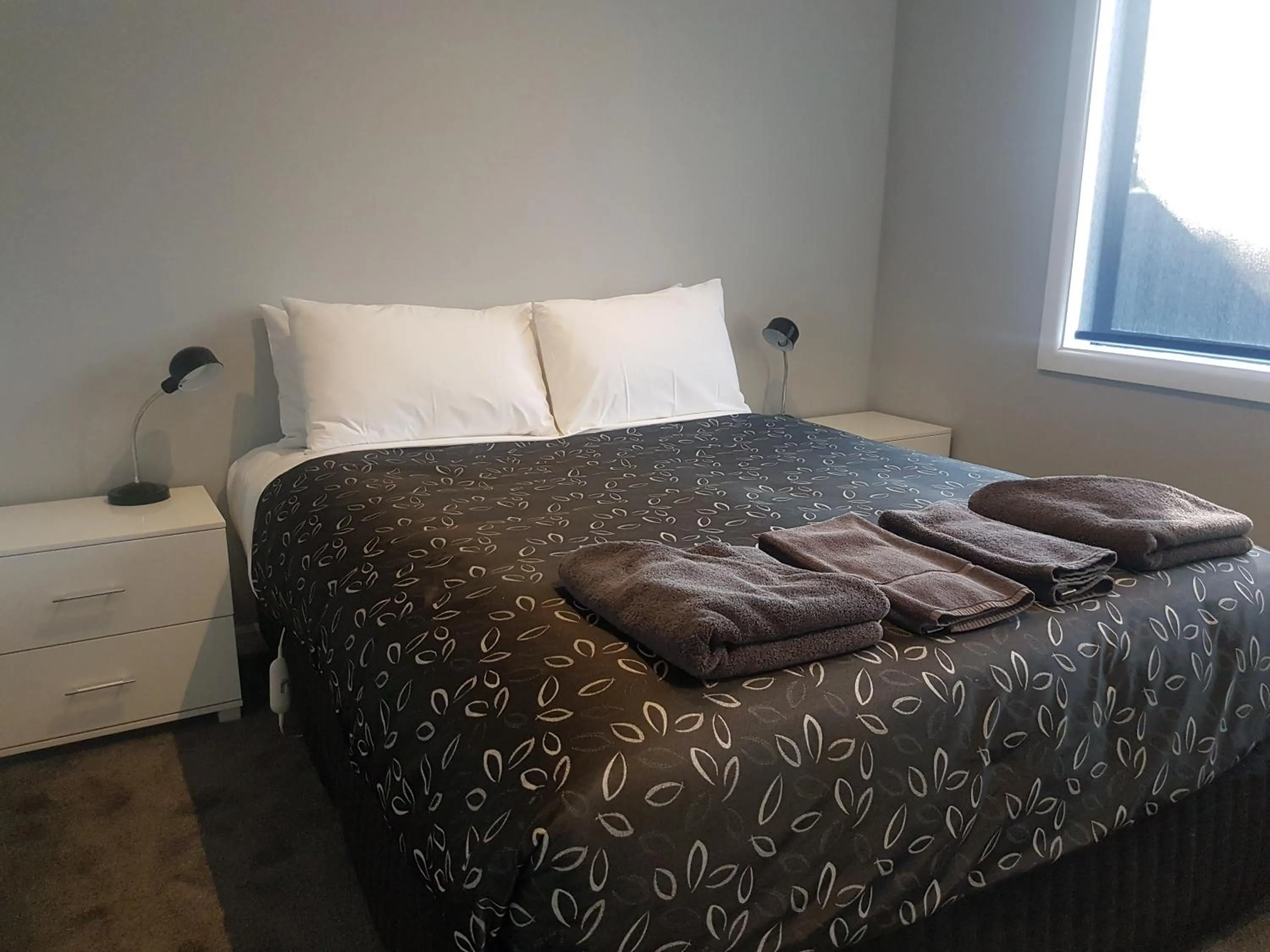 Bed in Motel24Seven and Apartments