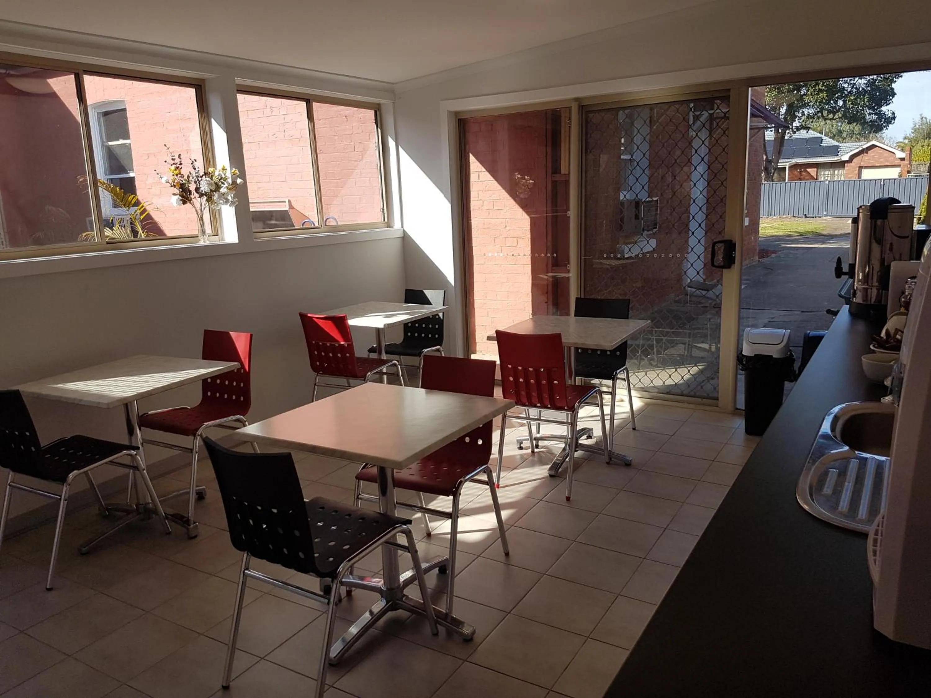 Motel24Seven and Apartments