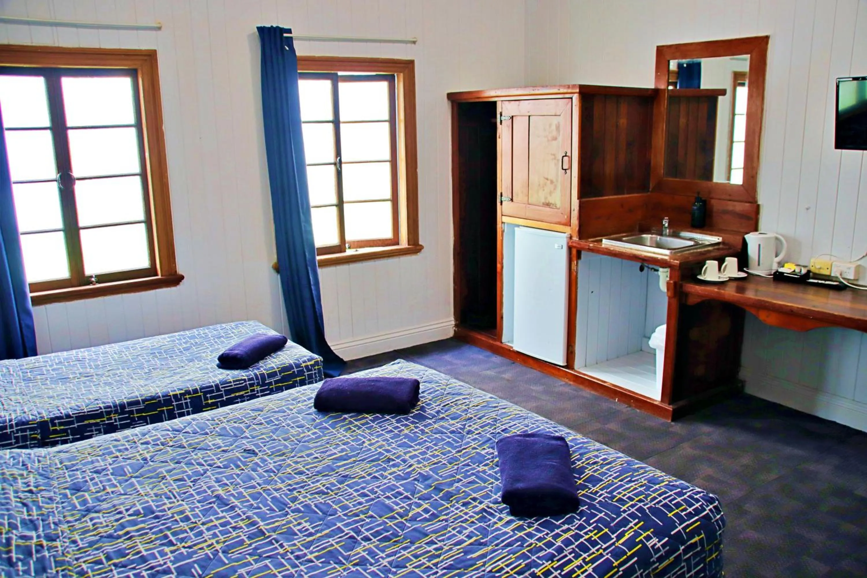 Bedroom, Bed in Brisbane Manor