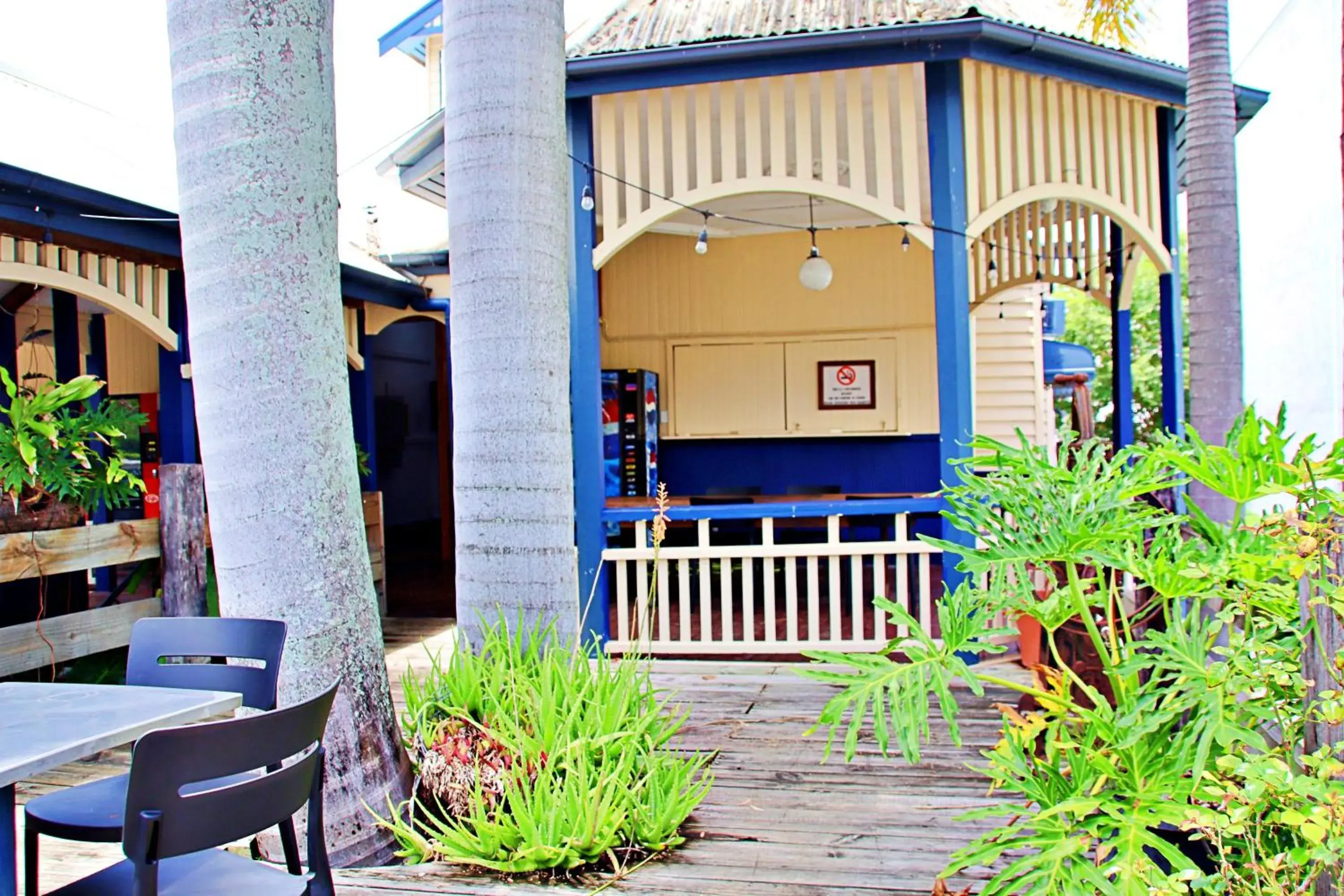 Property building in Brisbane Manor Property building in Brisbane Manor