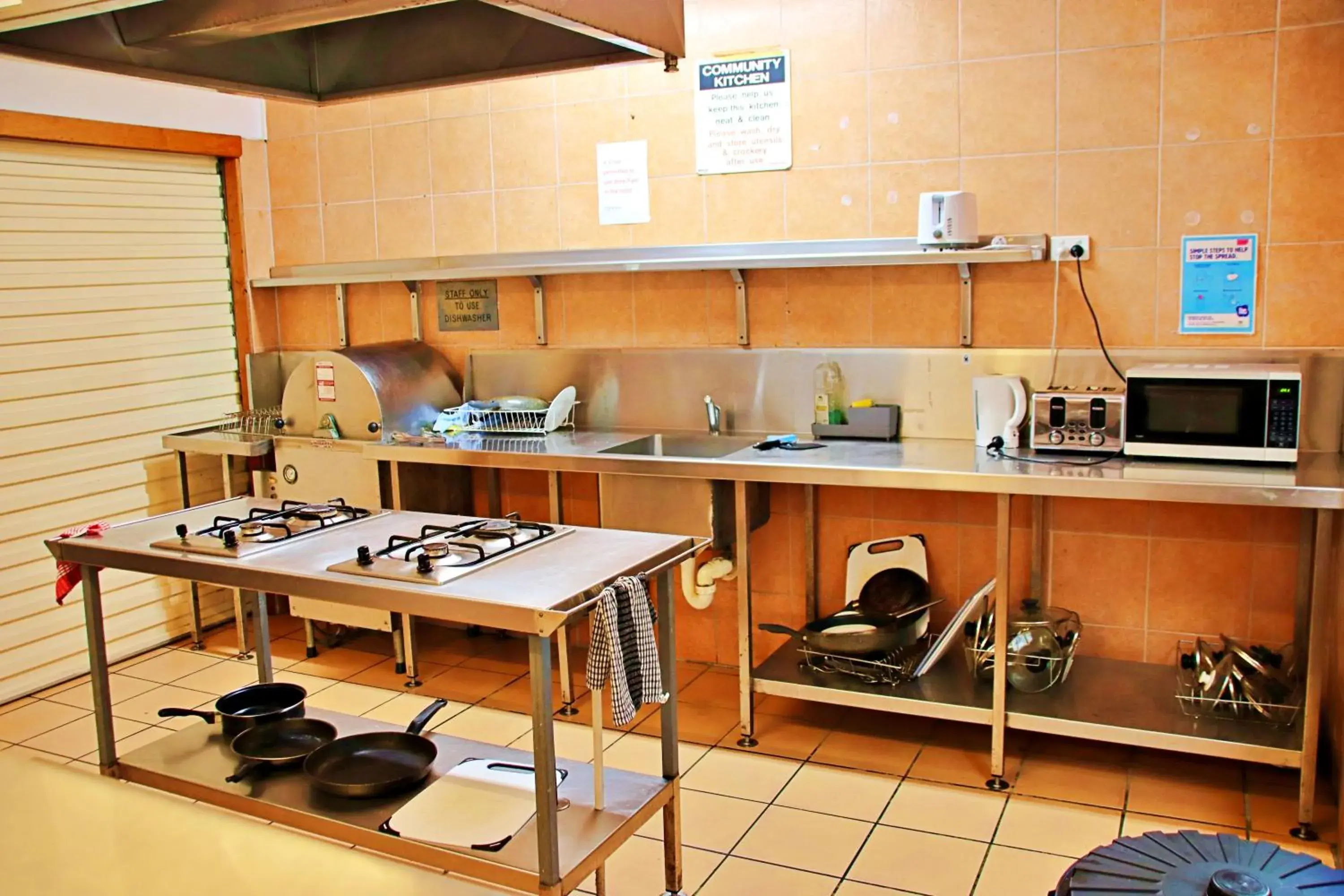 Property building in Brisbane Manor Property building in Brisbane Manor