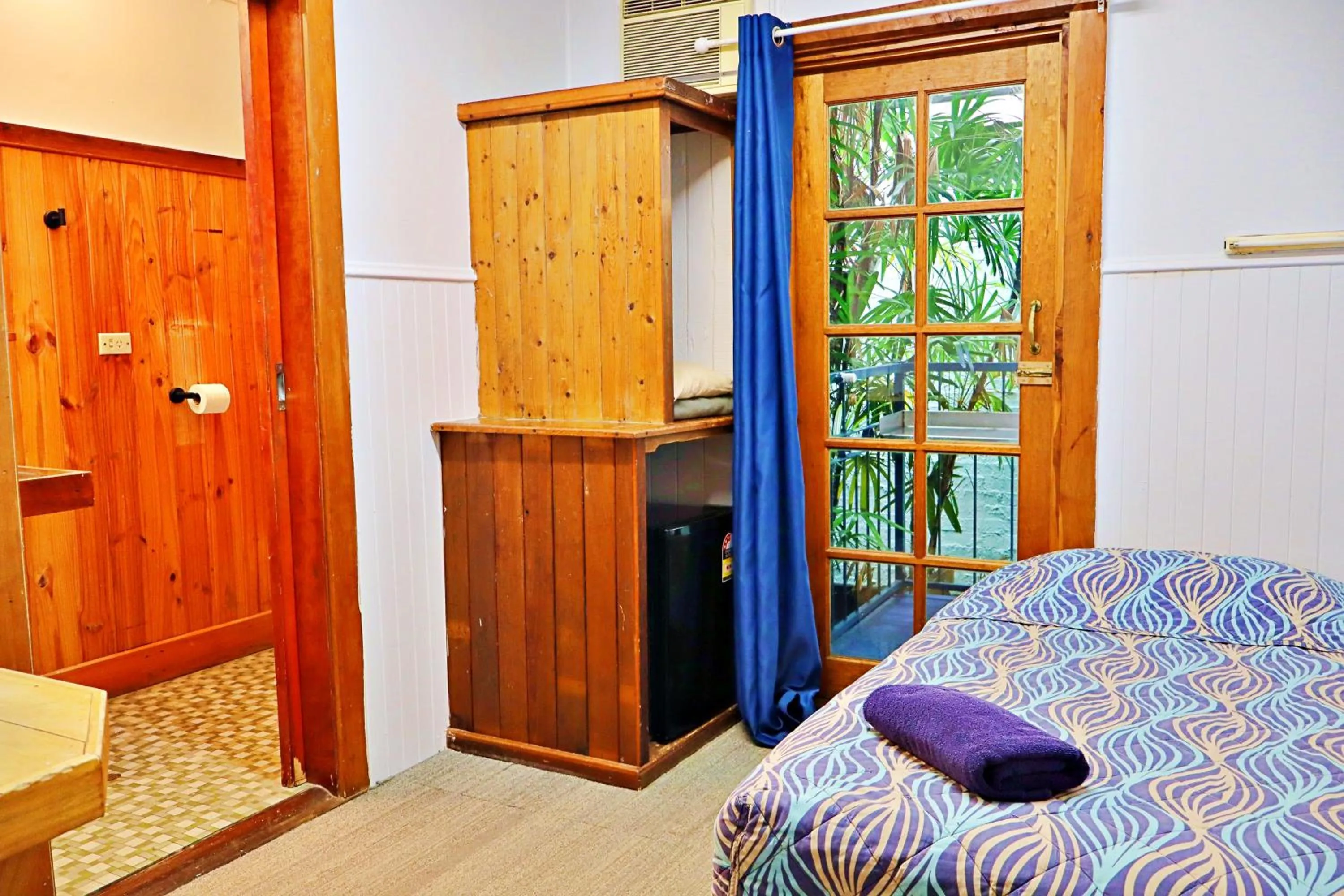 Bedroom, Bed in Brisbane Manor