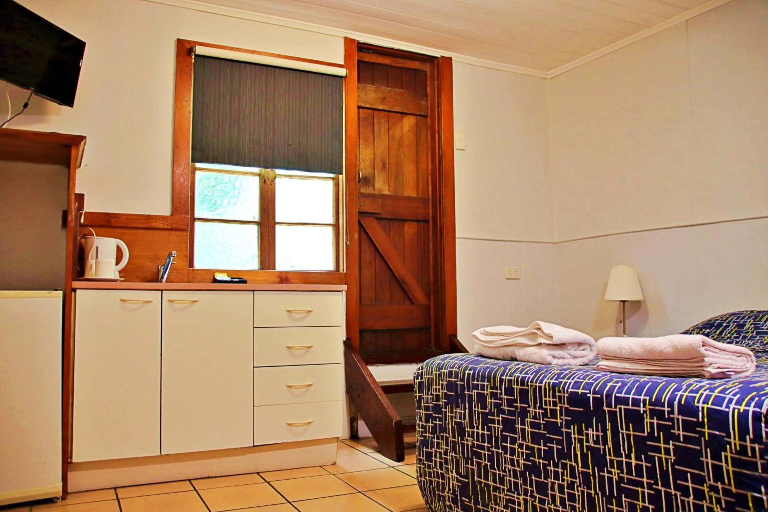 Bedroom, Bed in Brisbane Manor