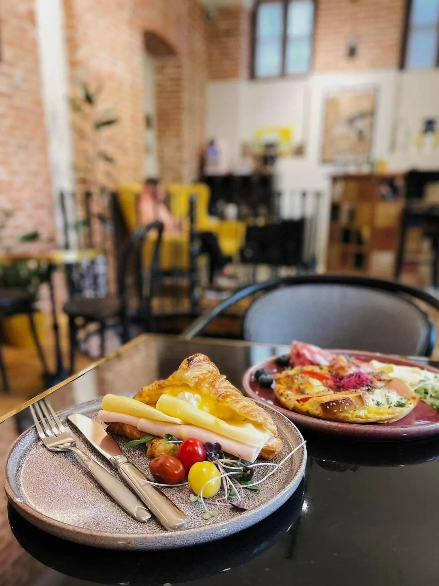 Restaurant/places to eat in Artisan Boutique Hotel & Gallery