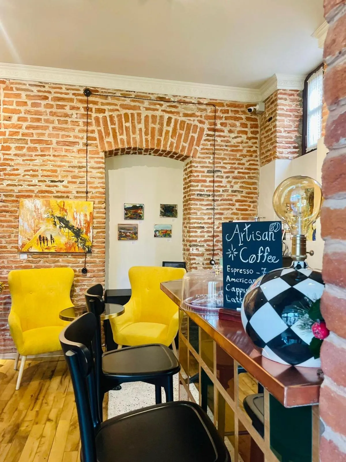 Property building in Artisan Boutique Hotel & Gallery