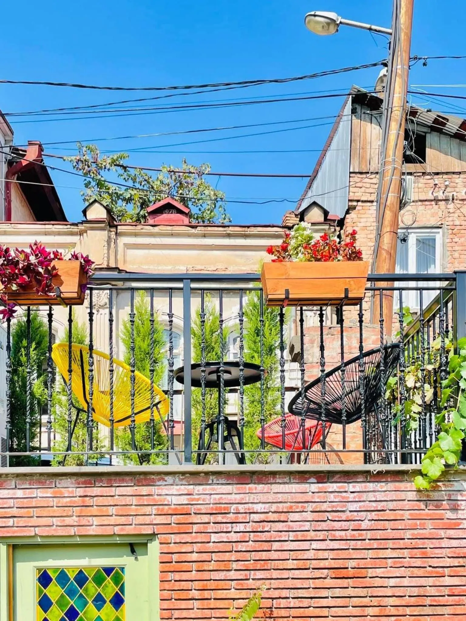 Restaurant/places to eat in Artisan Boutique Hotel & Gallery