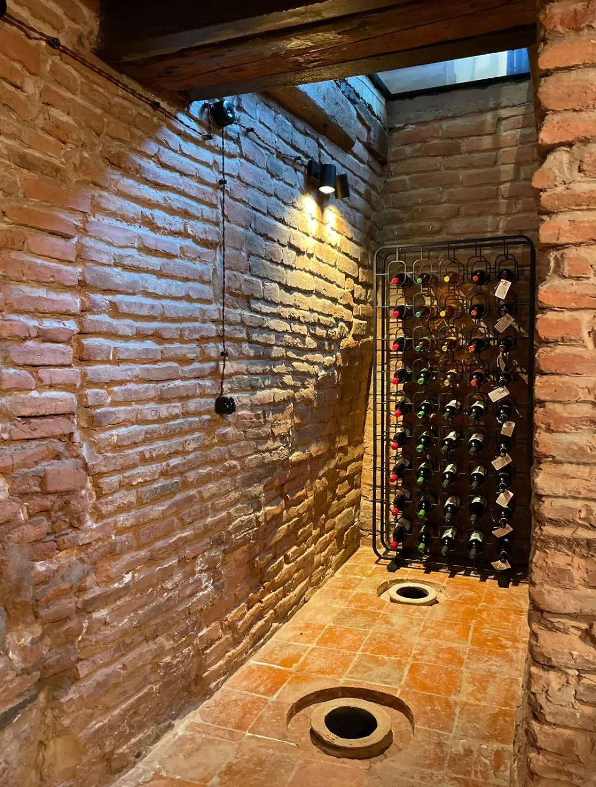 Restaurant/places to eat in Artisan Boutique Hotel & Gallery