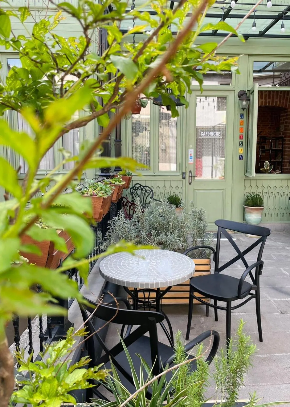 Property building in Artisan Boutique Hotel & Gallery