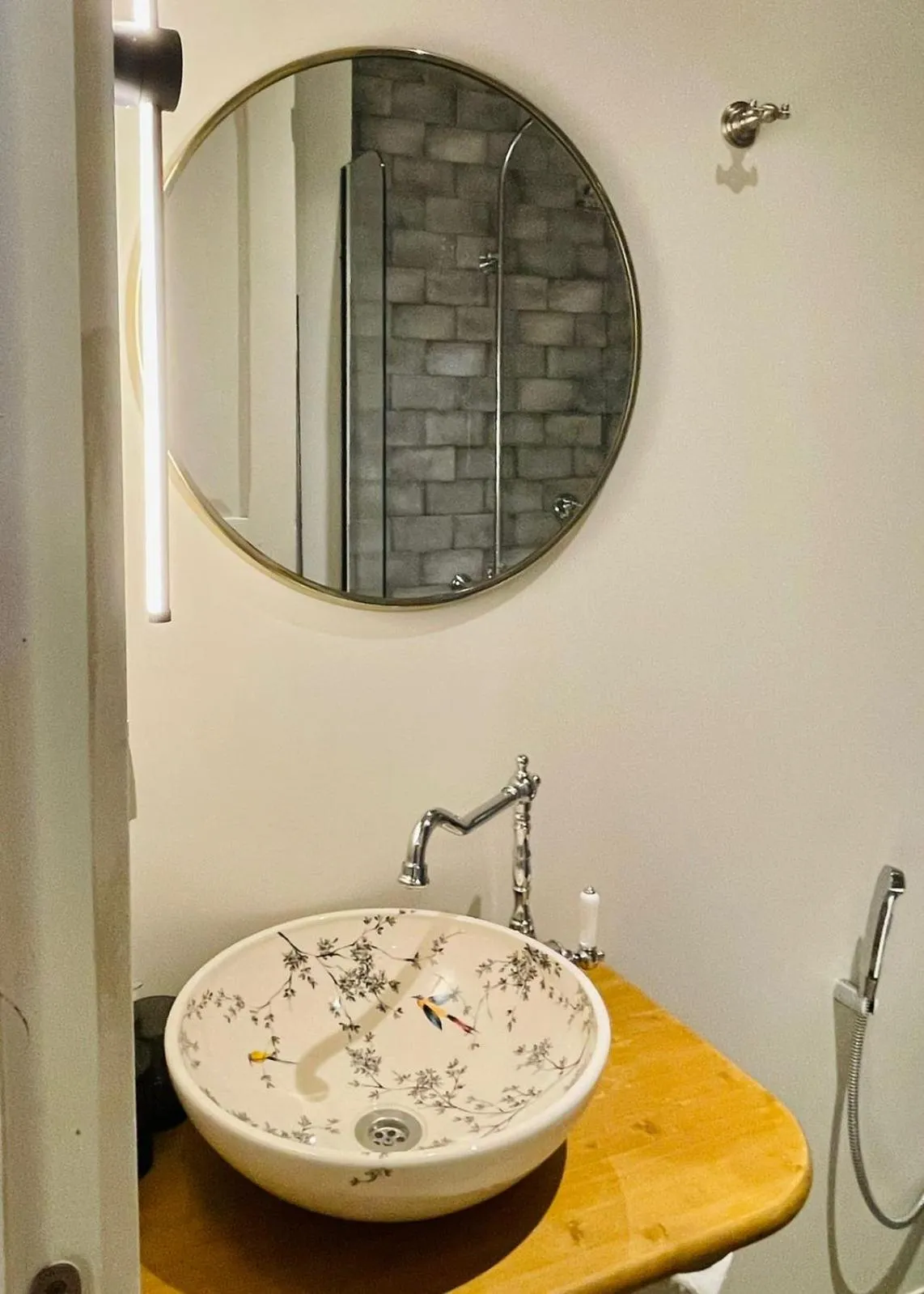 Bathroom in Artisan Boutique Hotel & Gallery