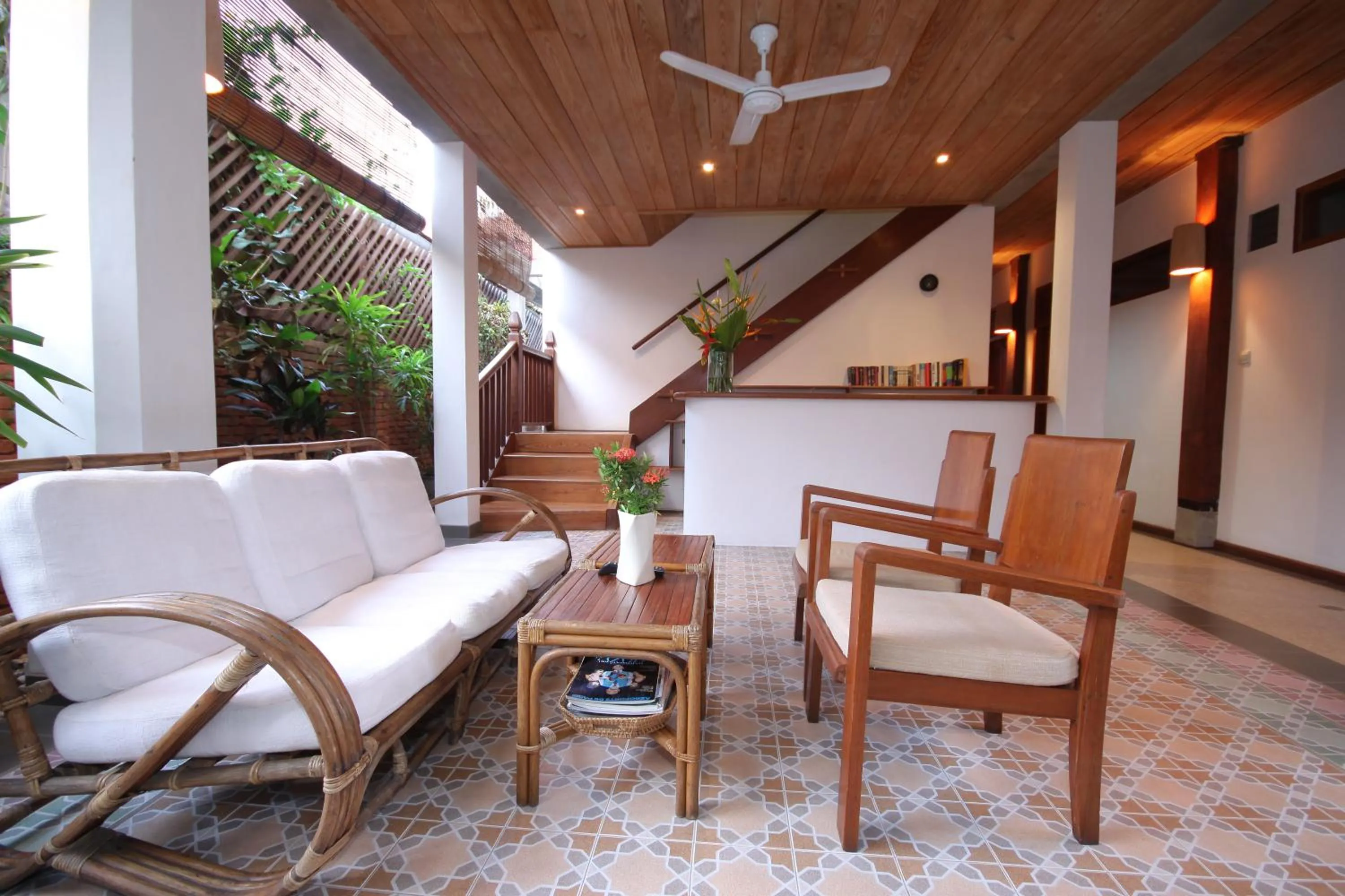 Lobby or reception in Sala Prabang Hotel