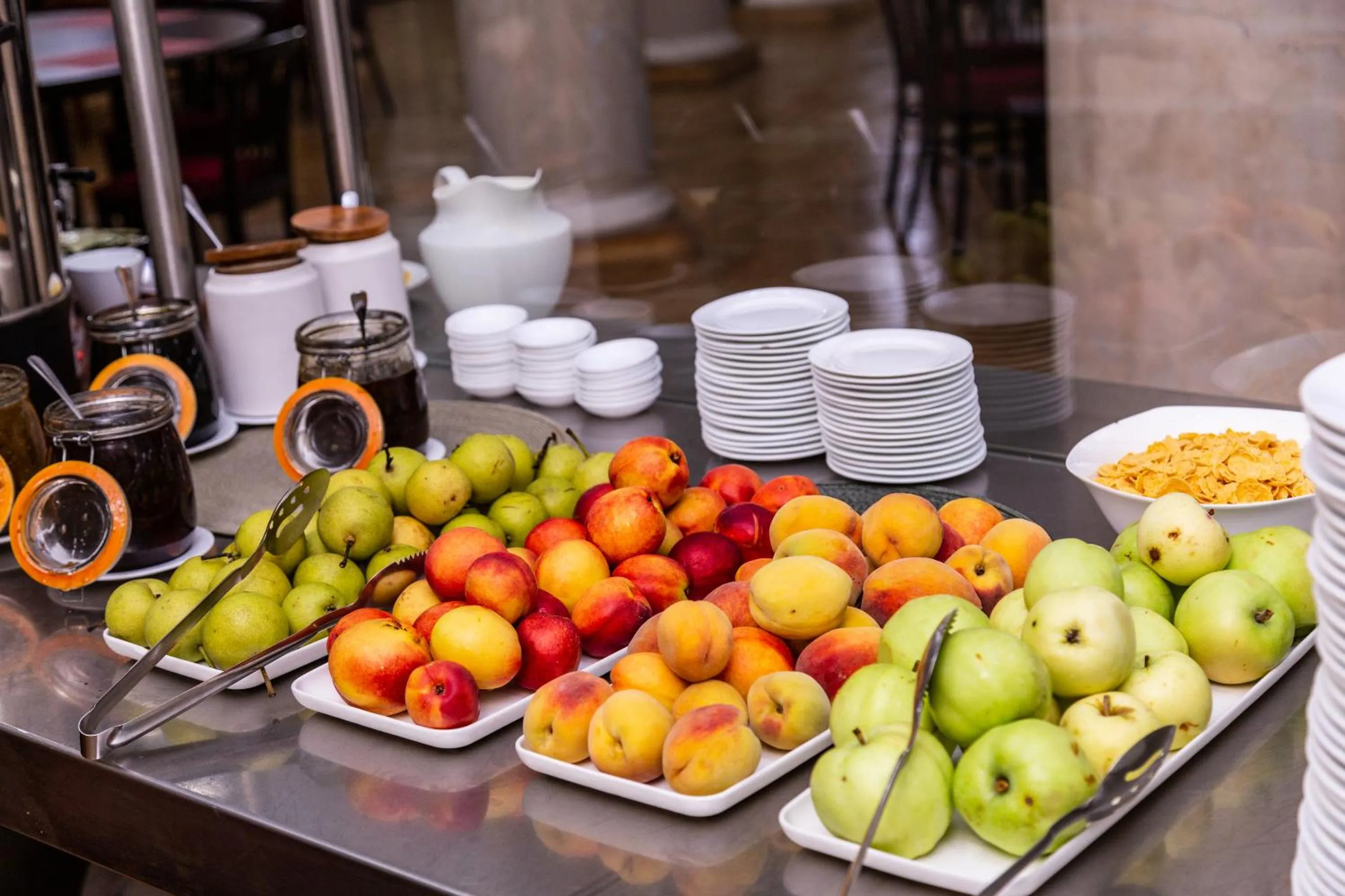 Buffet breakfast in Legends Tskaltubo Spa Resort