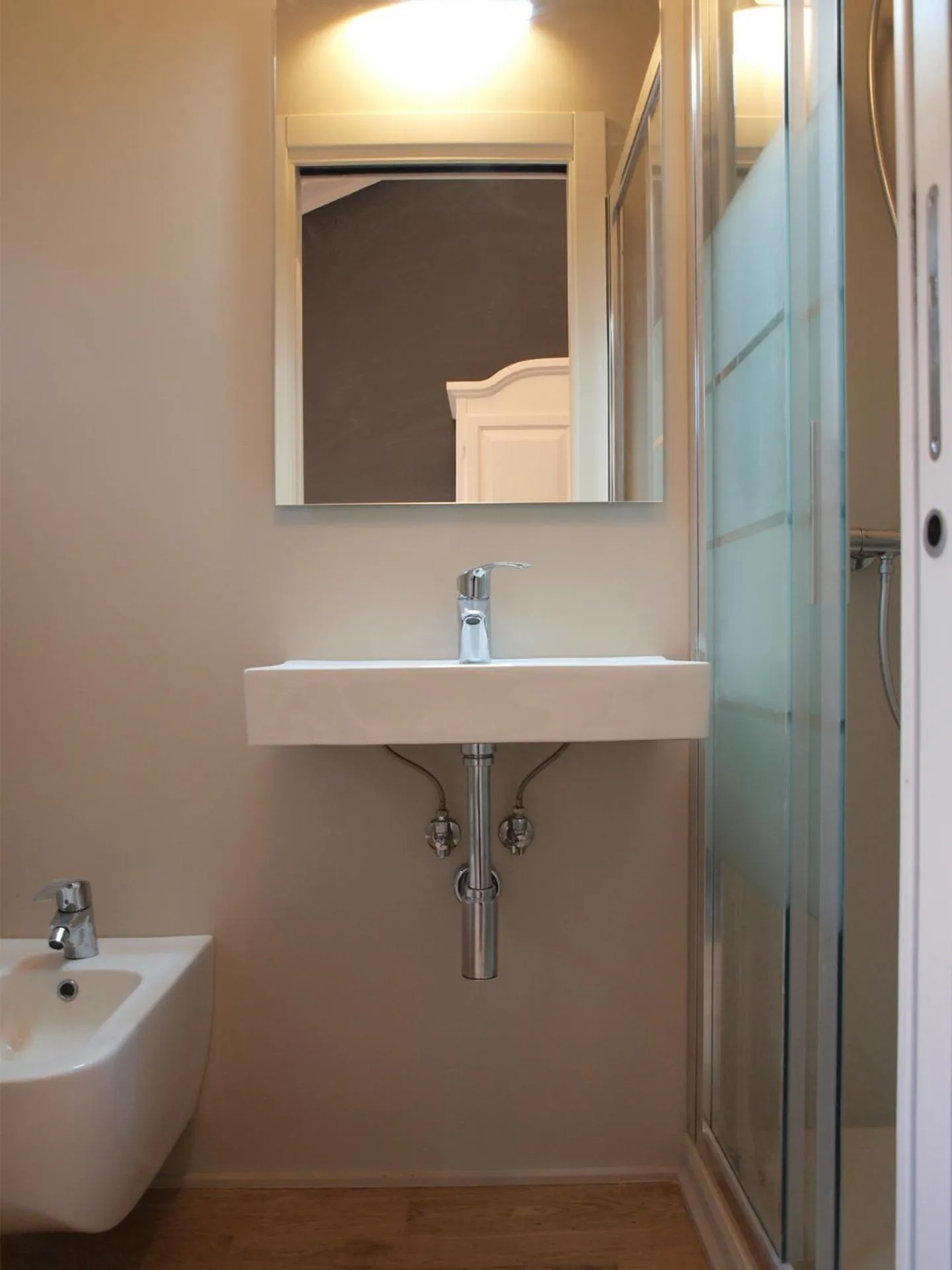 Bathroom in Cosmopolitan Central Rooms