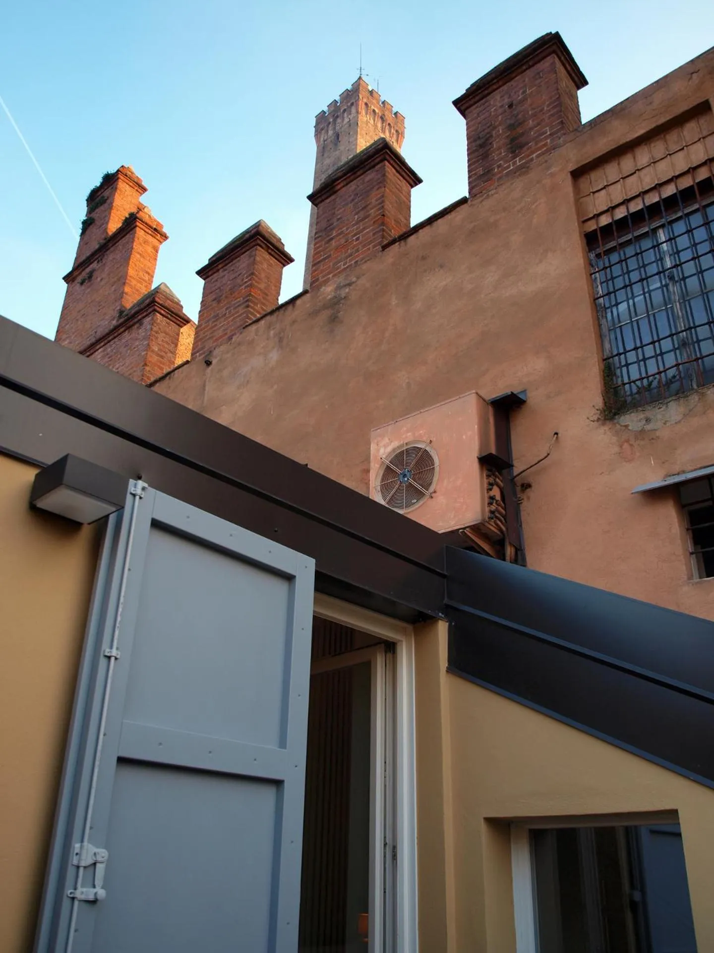 Landmark view in Cosmopolitan Central Rooms