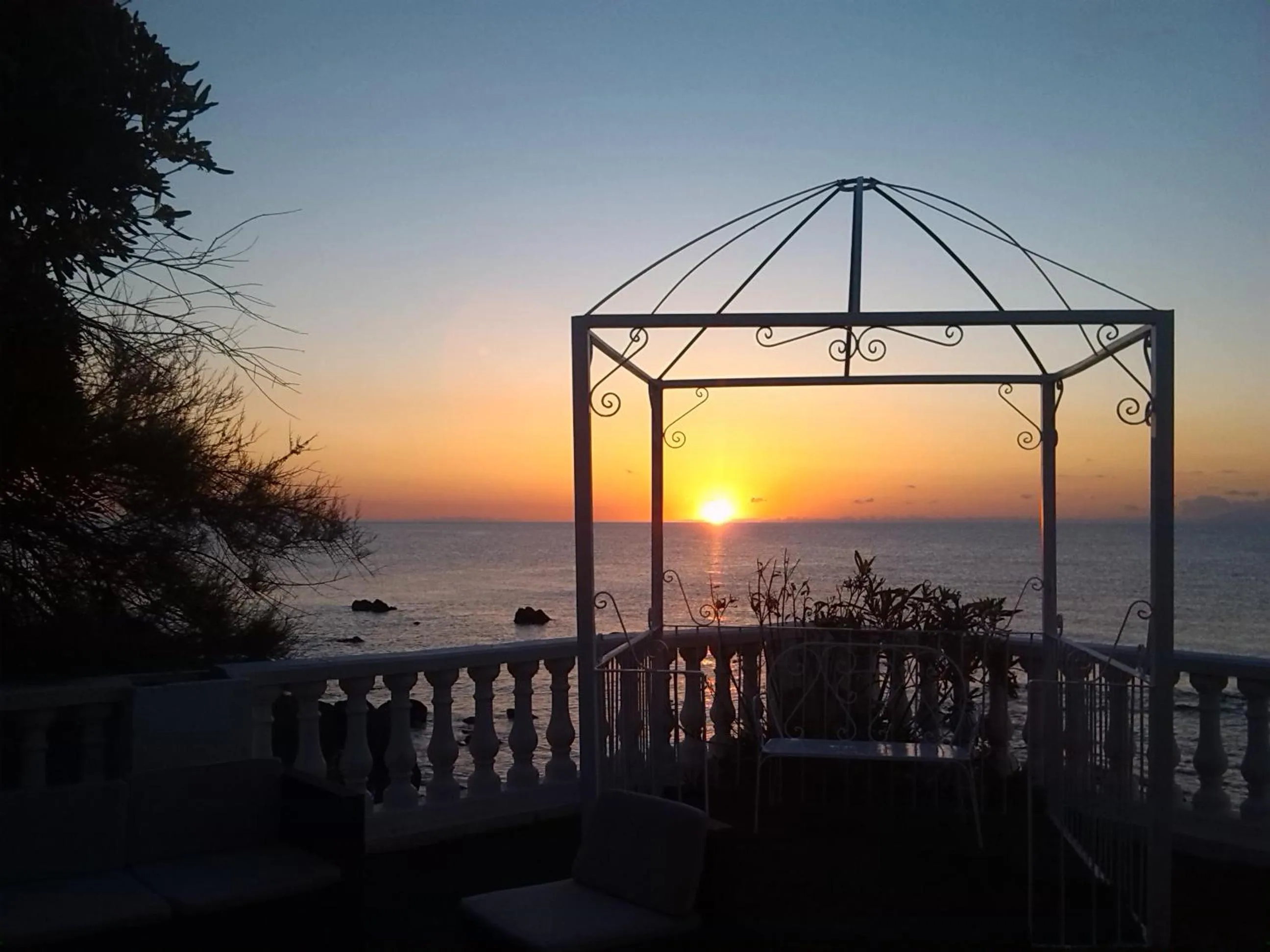 Facade/entrance in Hotel Ariana