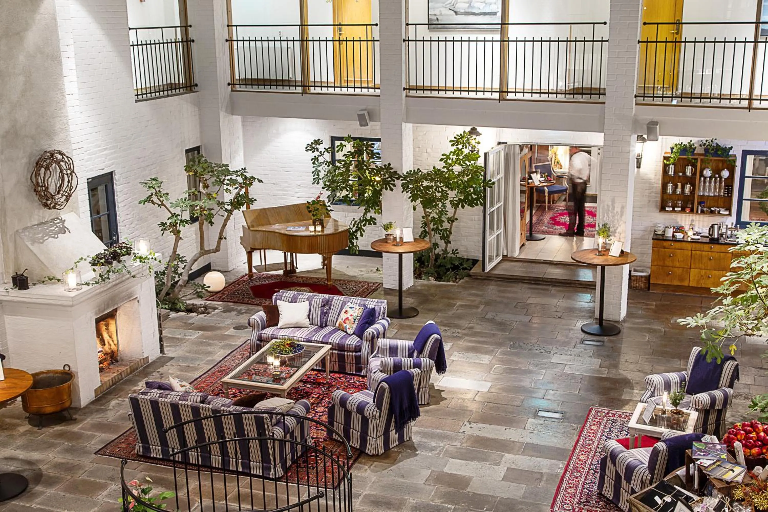 Lobby or reception in Hotell Gässlingen