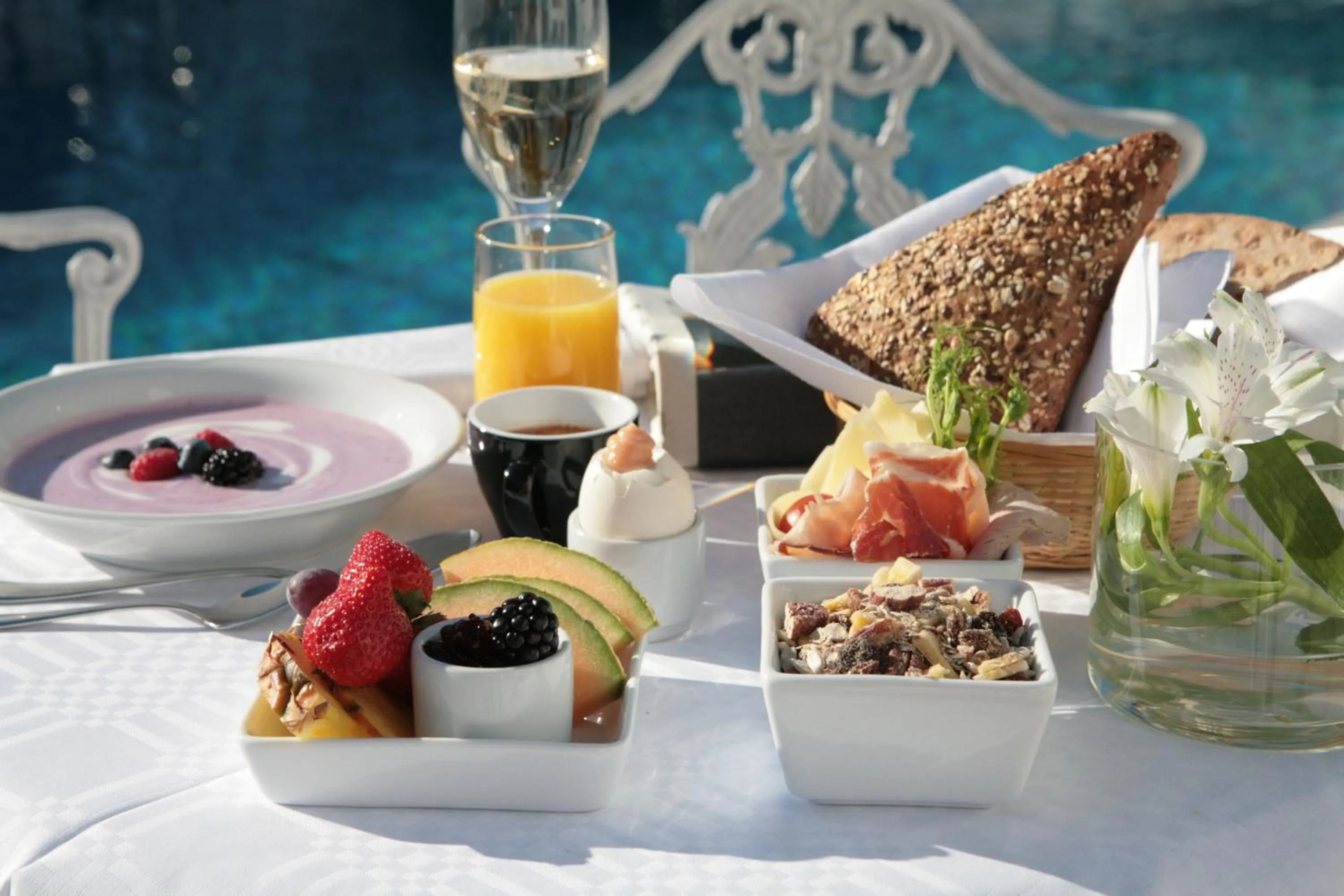 Buffet breakfast in Hotell Gässlingen