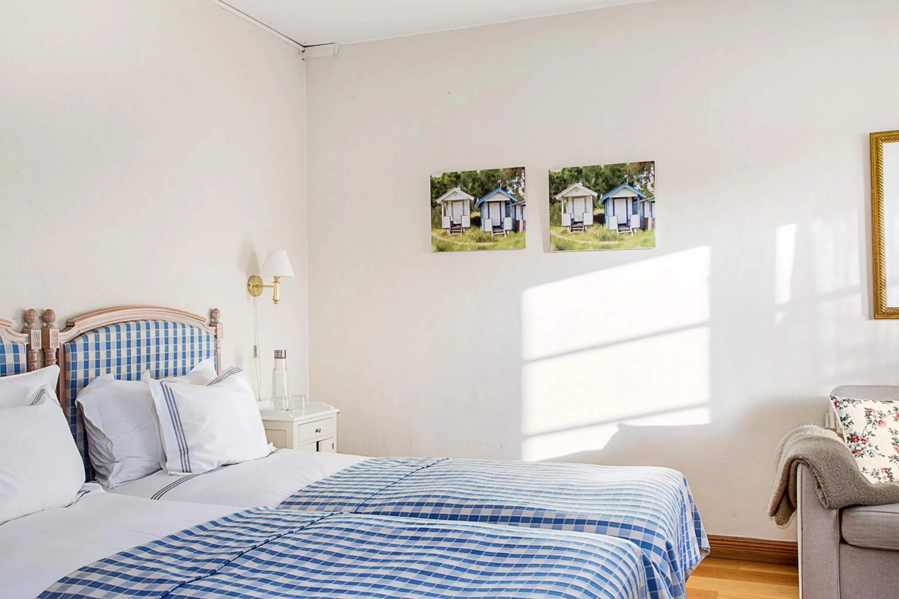 Photo of the whole room, Bed in Hotell Gässlingen