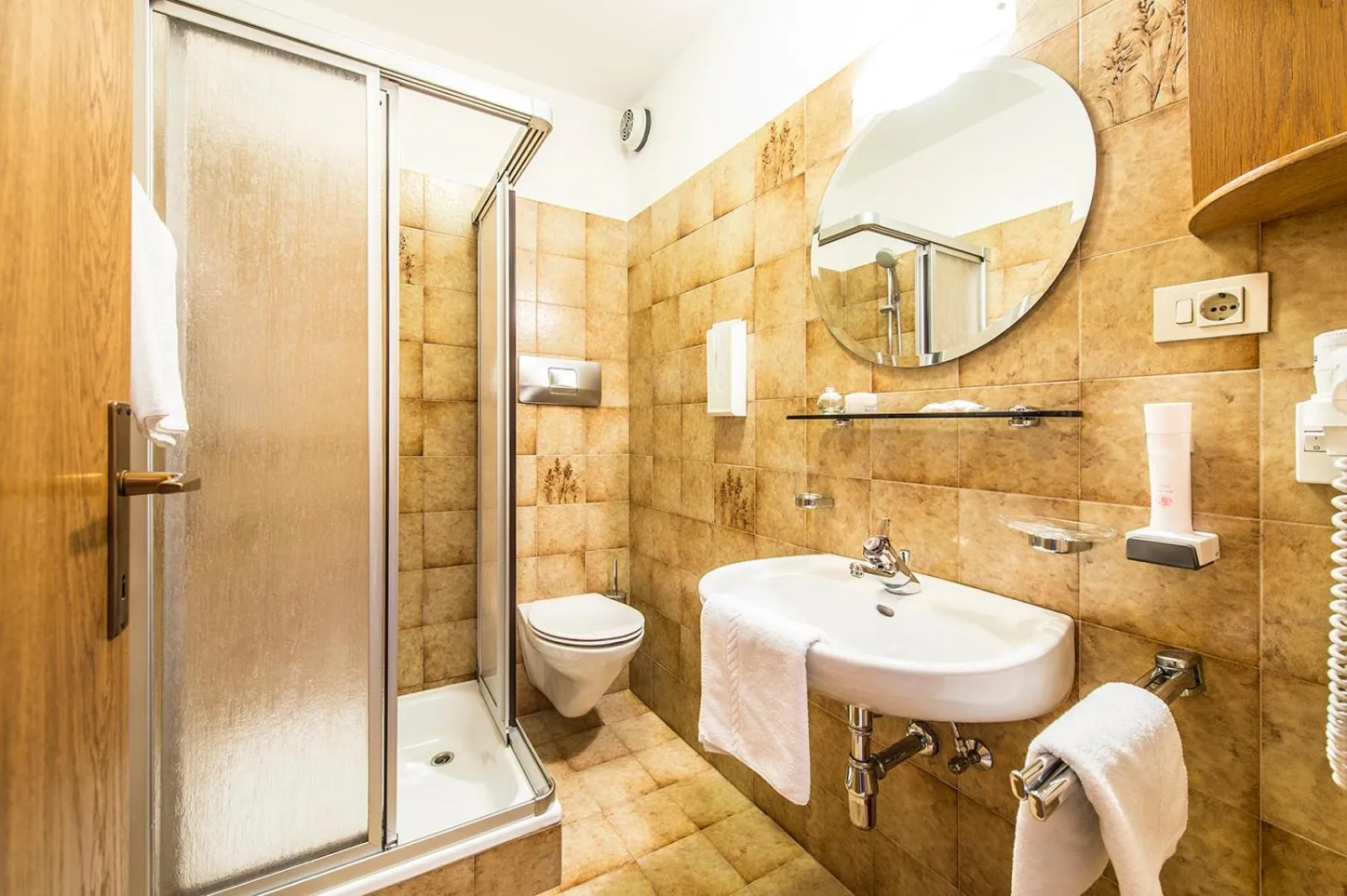 Shower in Garni Weghueb