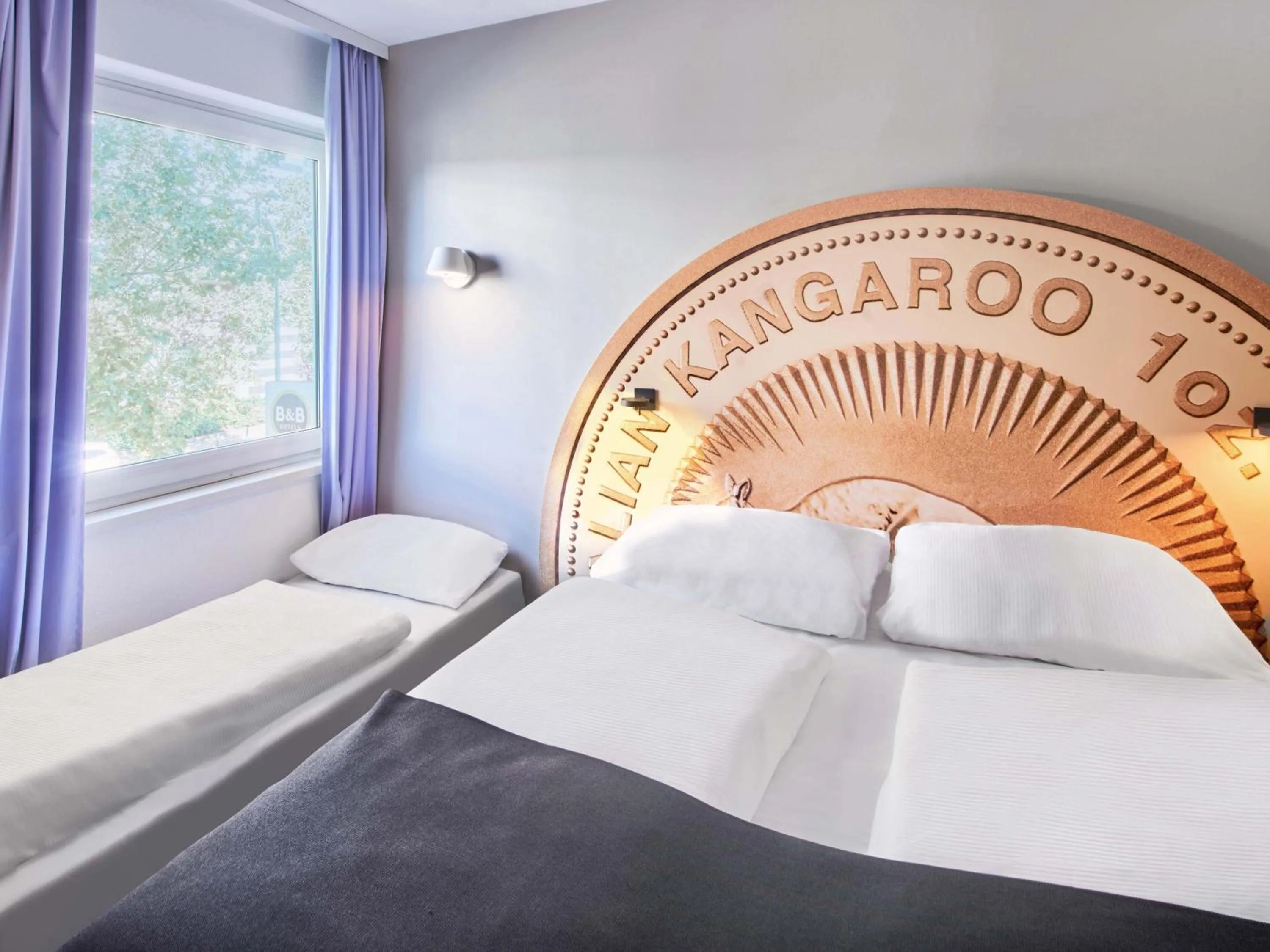 Photo of the whole room, Bed in B&B Hotel Offenbach-Kaiserlei