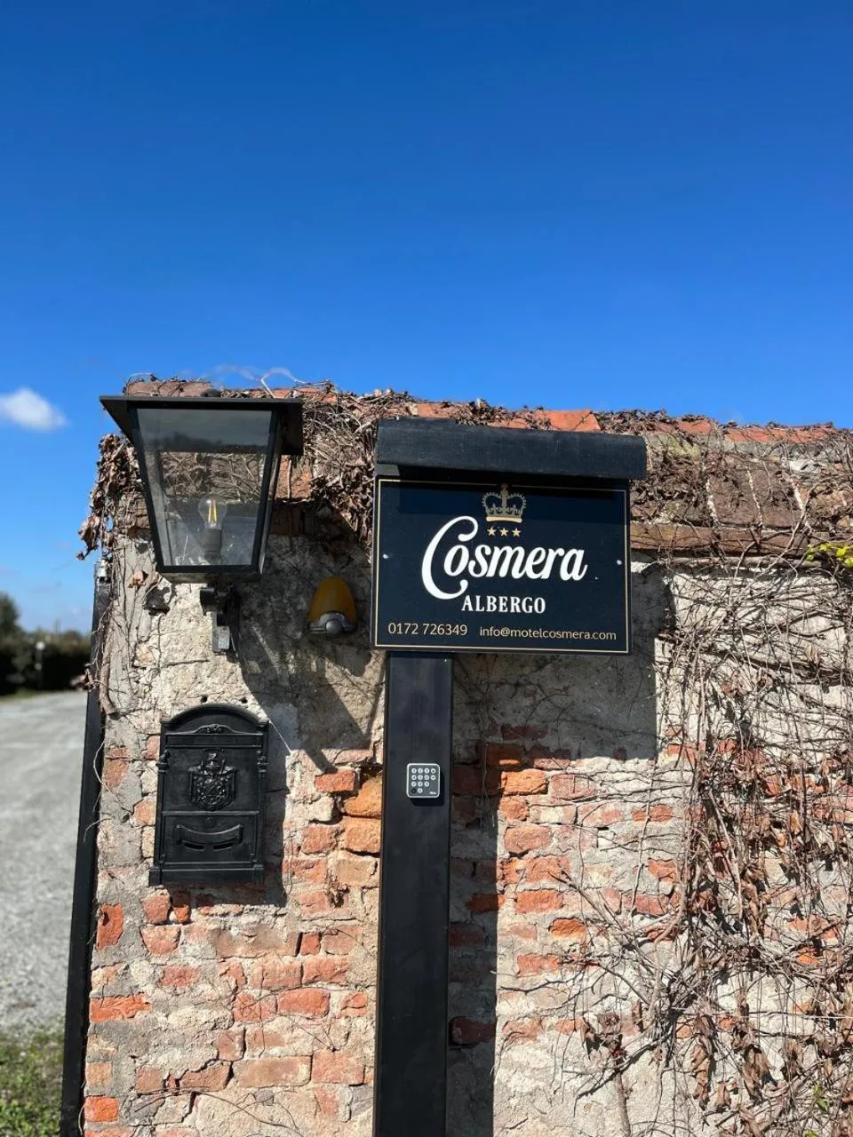 Day in Albergo Cosmera