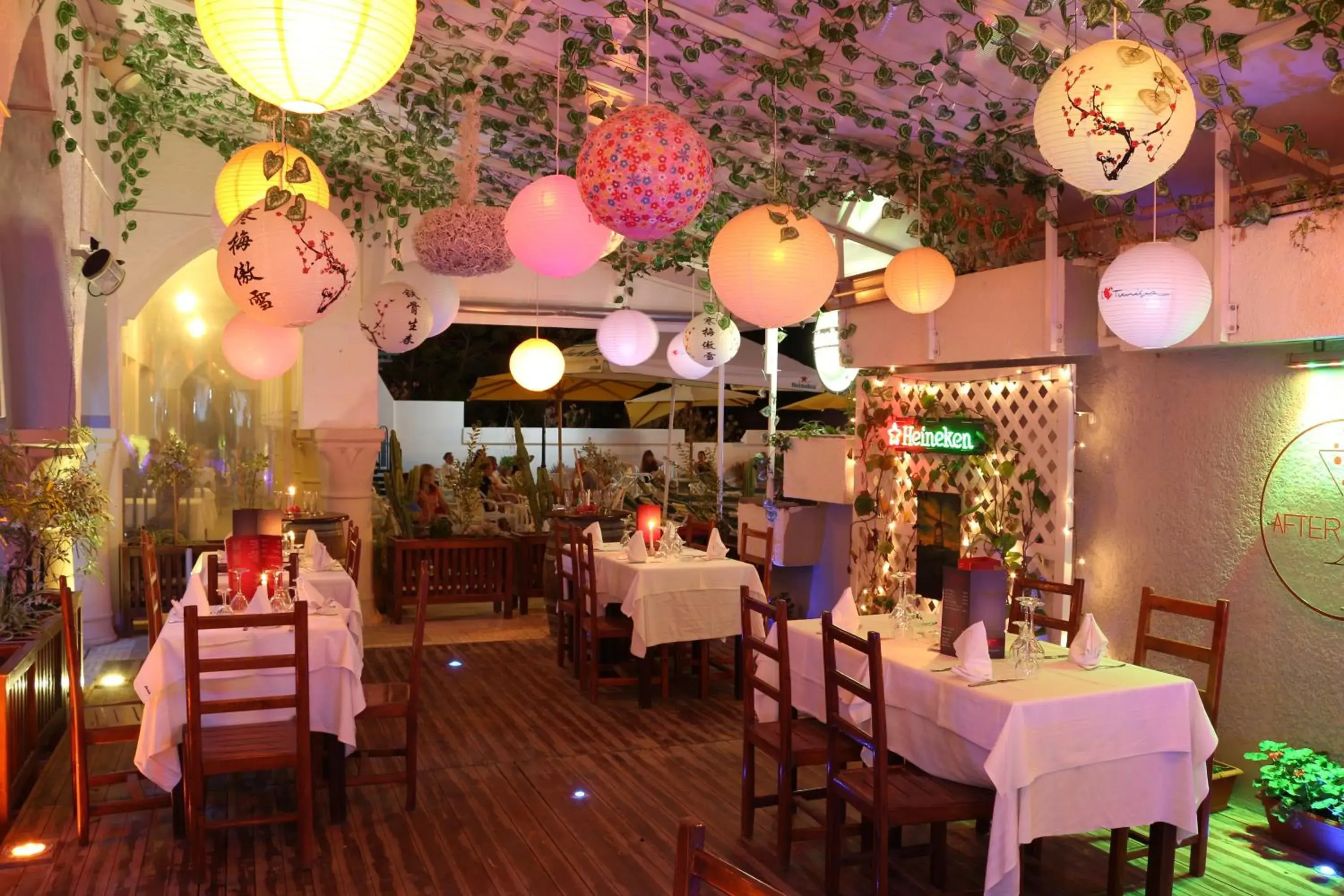 Restaurant/places to eat in Hotel Byzance Restaurant/places to eat in Hotel Byzance