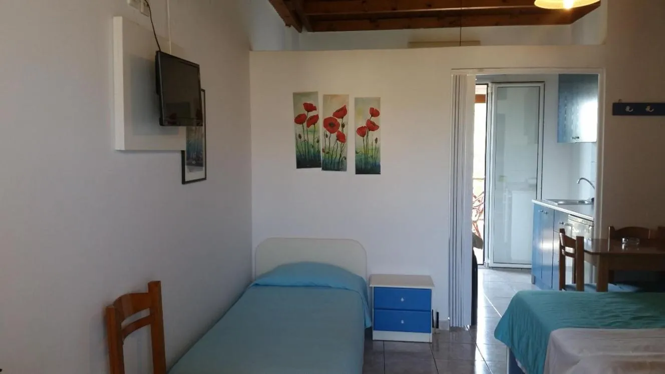 Photo of the whole room, Bed in Troulis Seaside