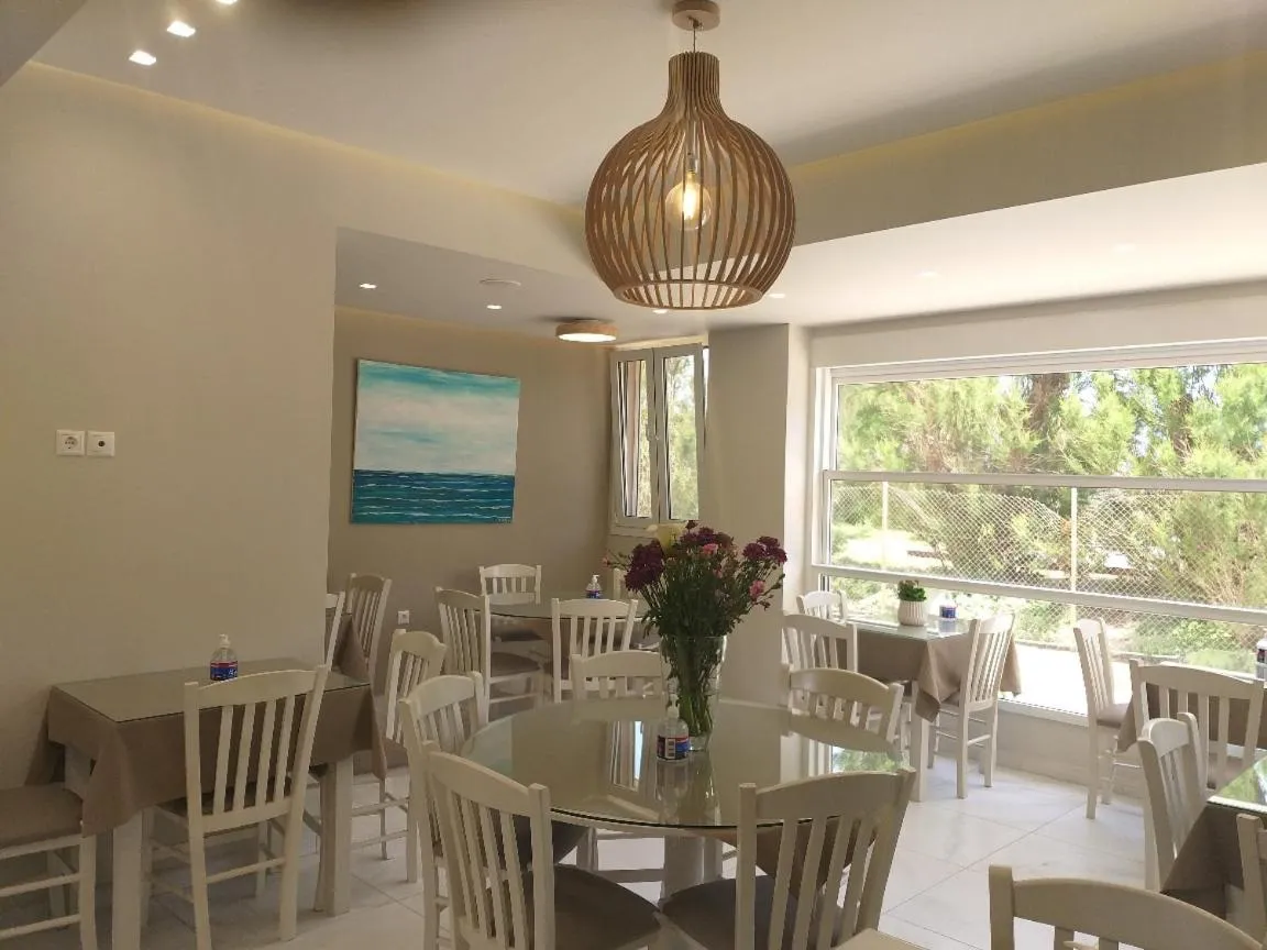 Restaurant/places to eat in Troulis Seaside