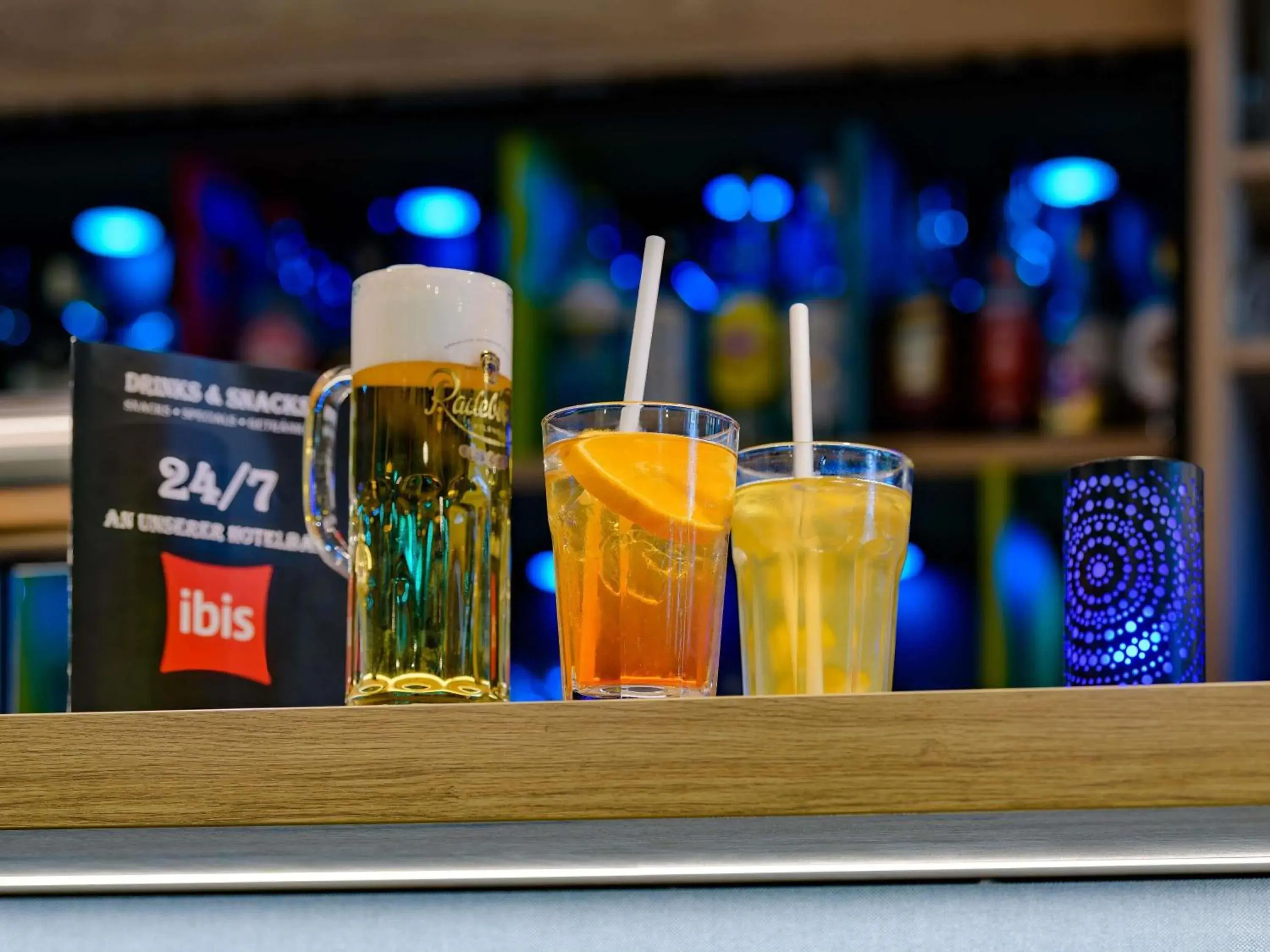 Lounge or bar in ibis Hotel Frankfurt Messe West Lounge or bar in ibis Hotel Frankfurt Messe West