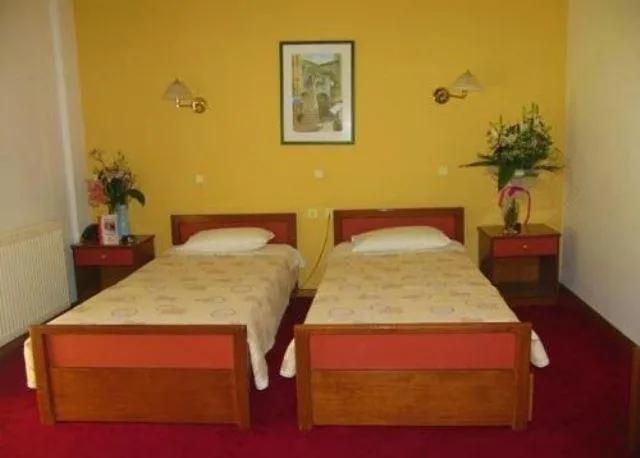 Bed in Hotel Orfeas