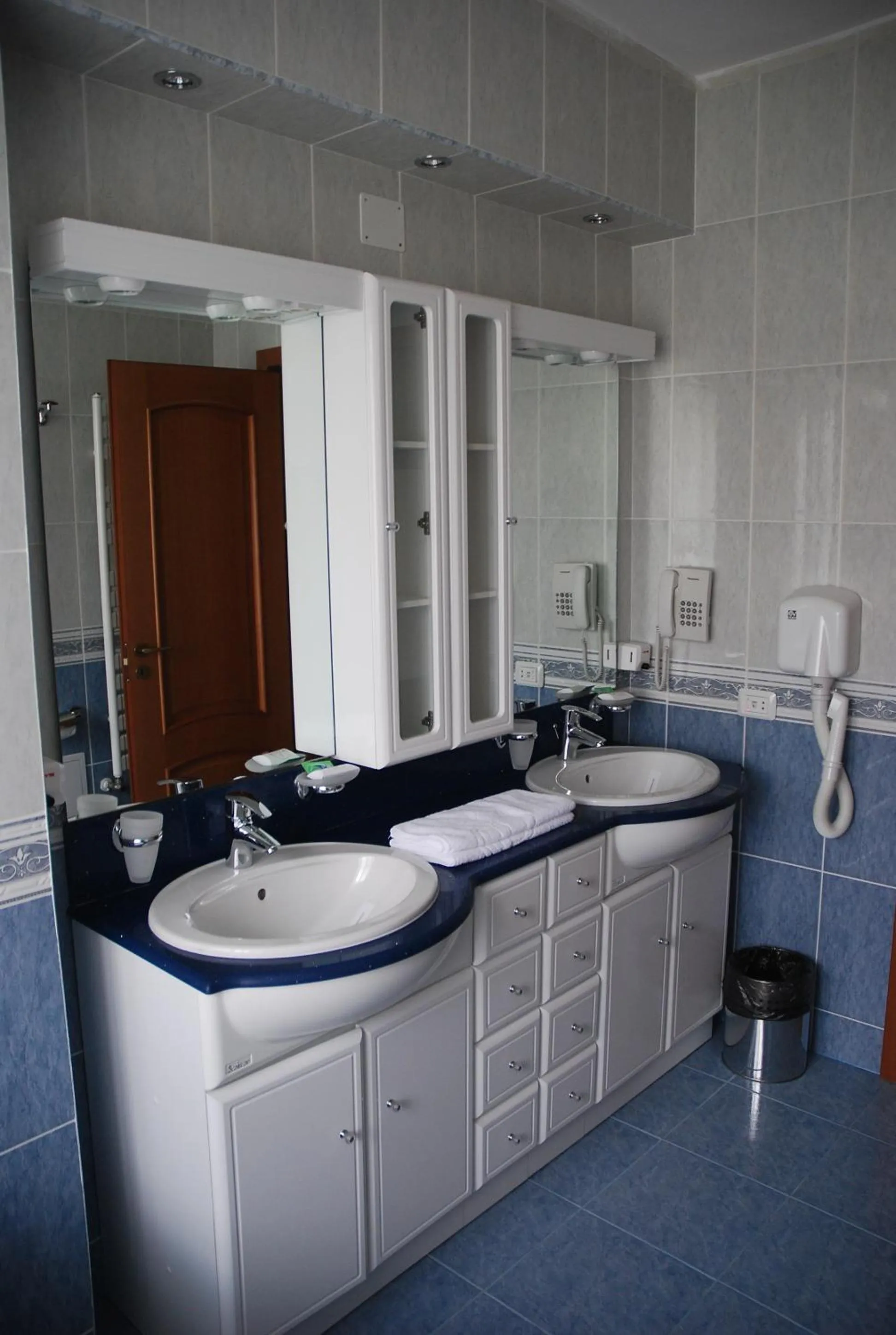 Bathroom in Crama Haiducilor