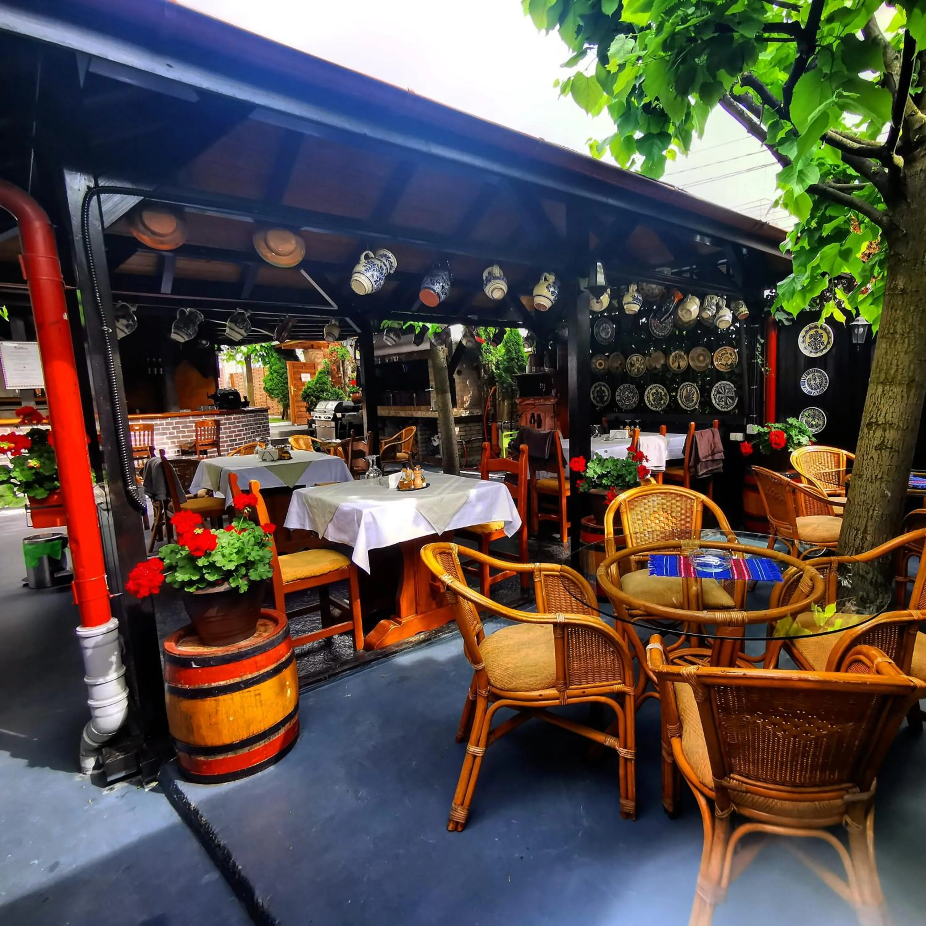 Restaurant/places to eat in Crama Haiducilor