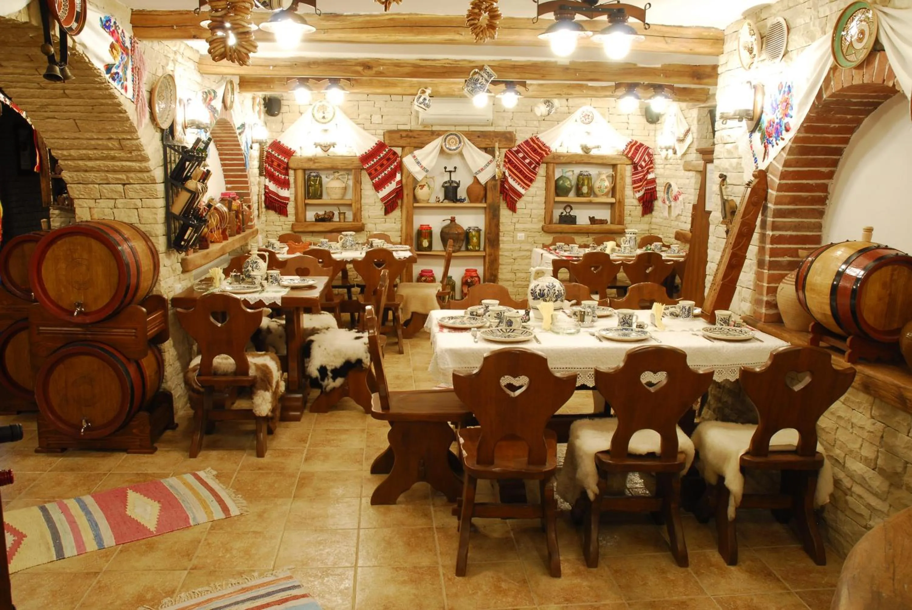 Restaurant/places to eat in Crama Haiducilor