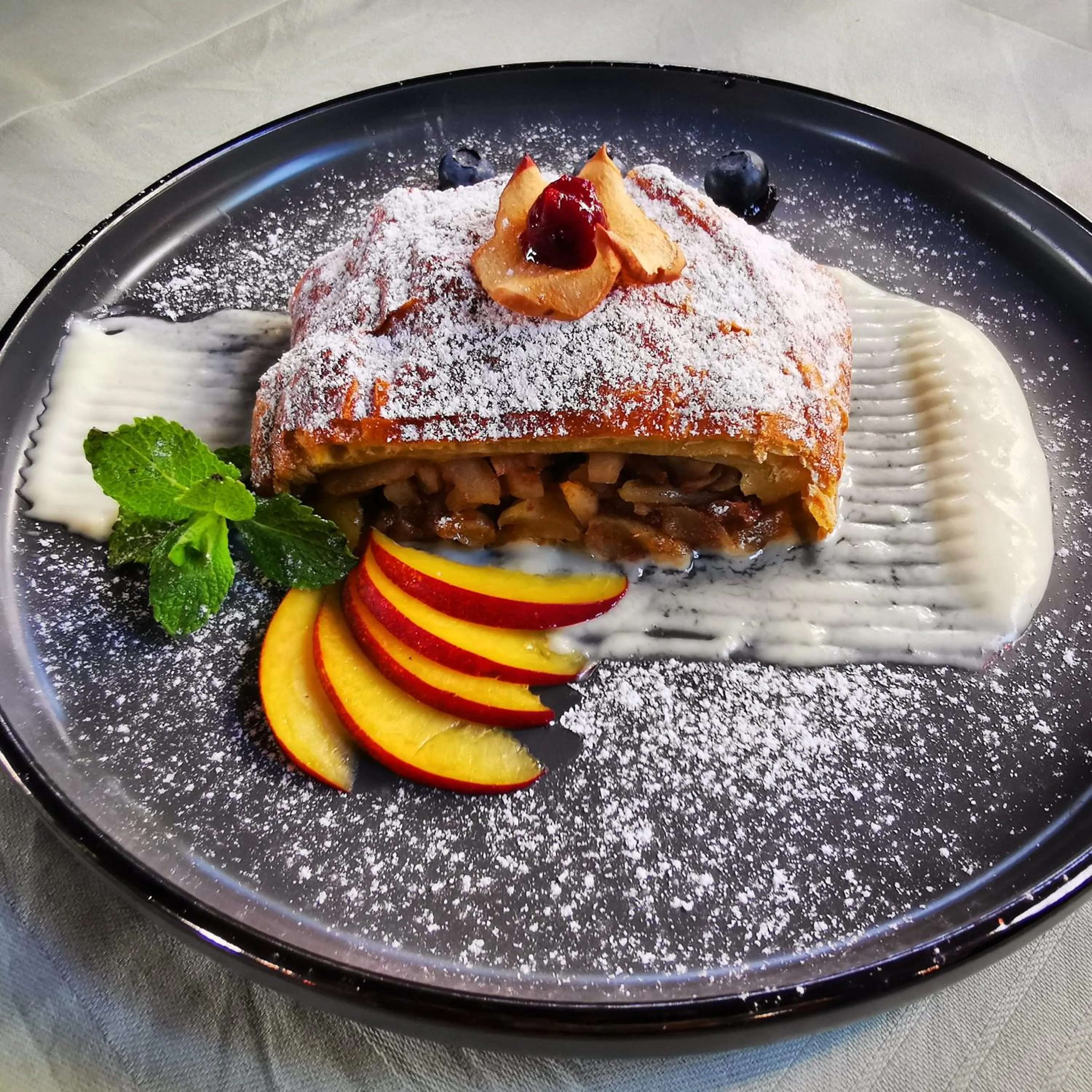 Food in Crama Haiducilor