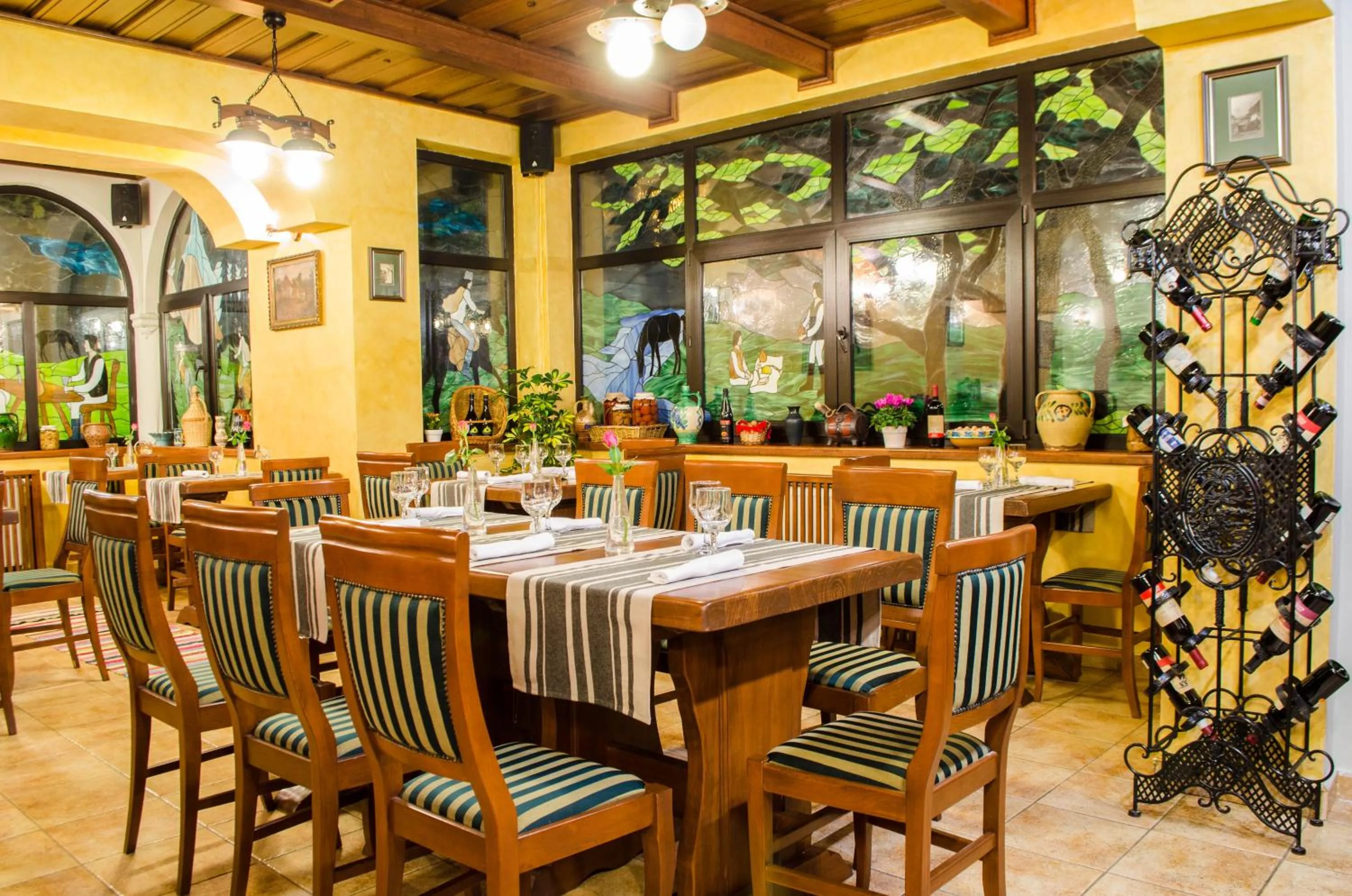 Restaurant/places to eat in Crama Haiducilor