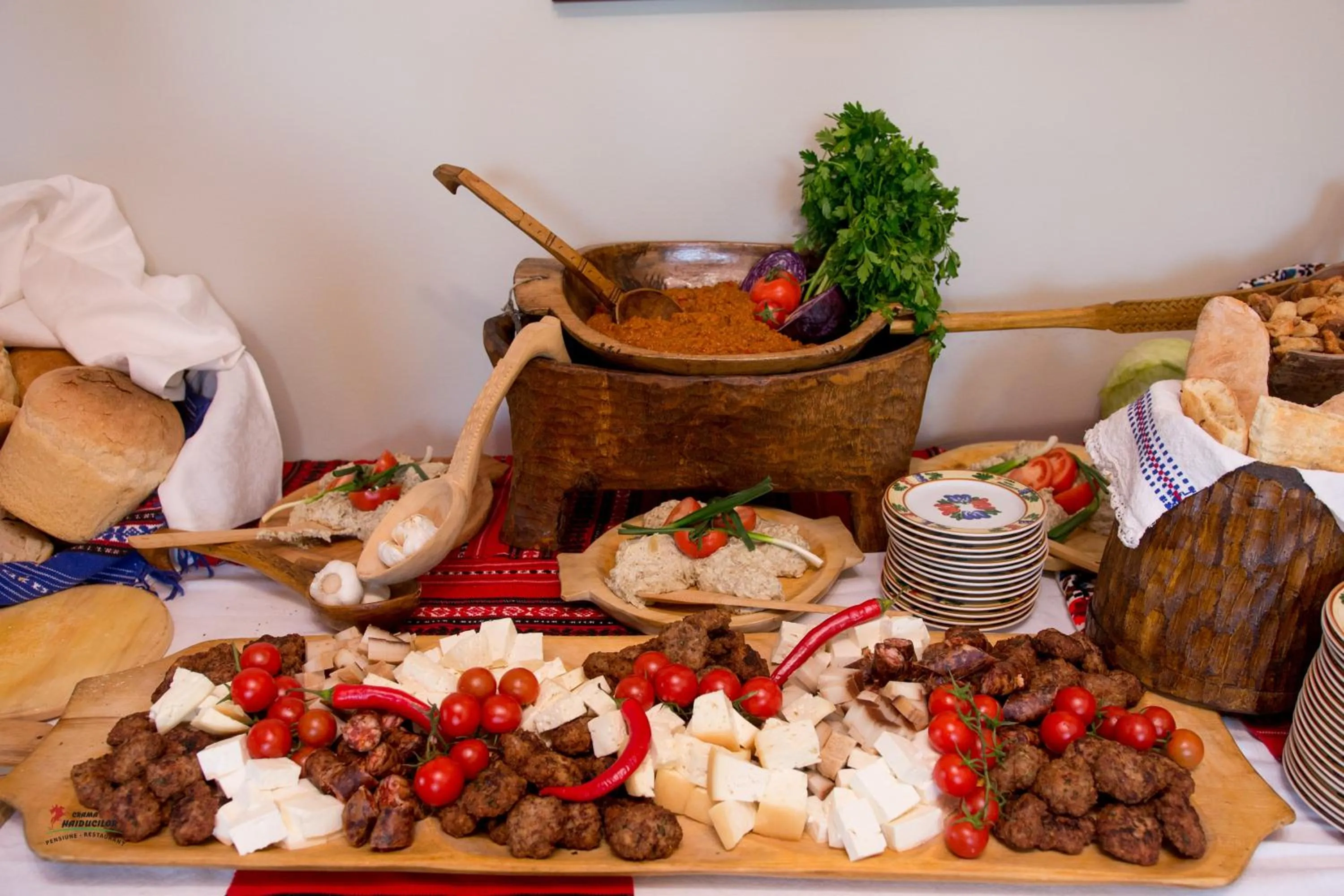 Food and drinks in Crama Haiducilor
