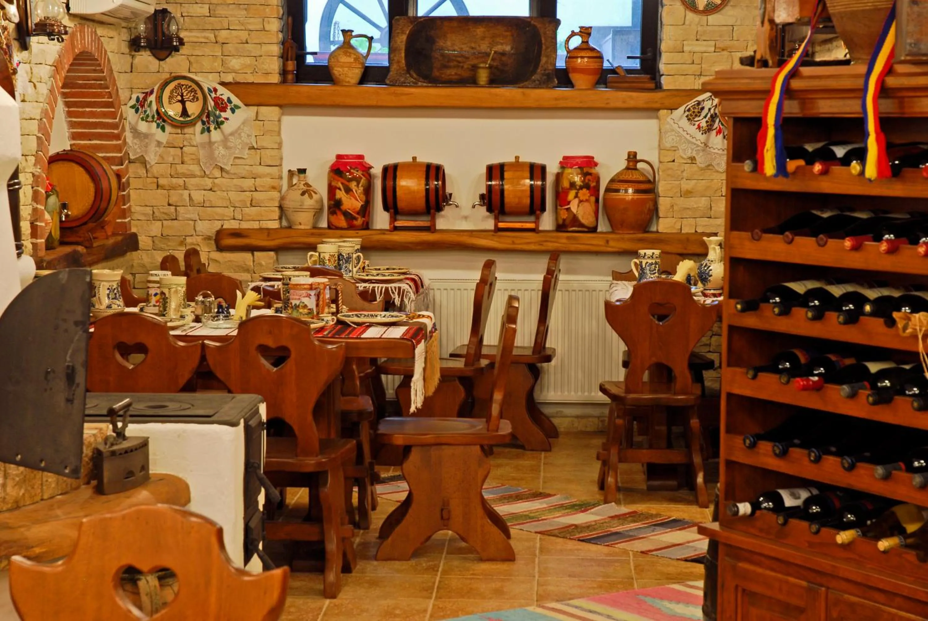 Restaurant/places to eat in Crama Haiducilor