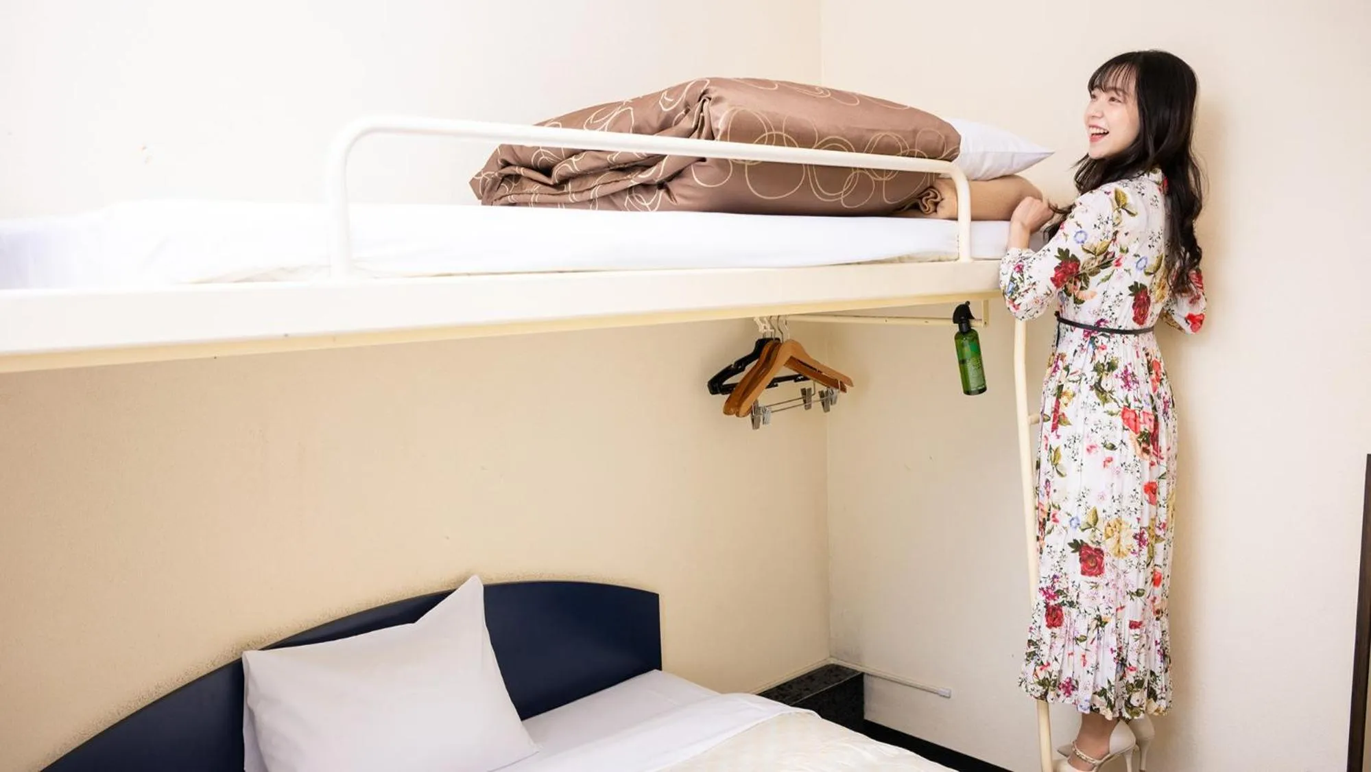 Bed in Select Inn Numazu