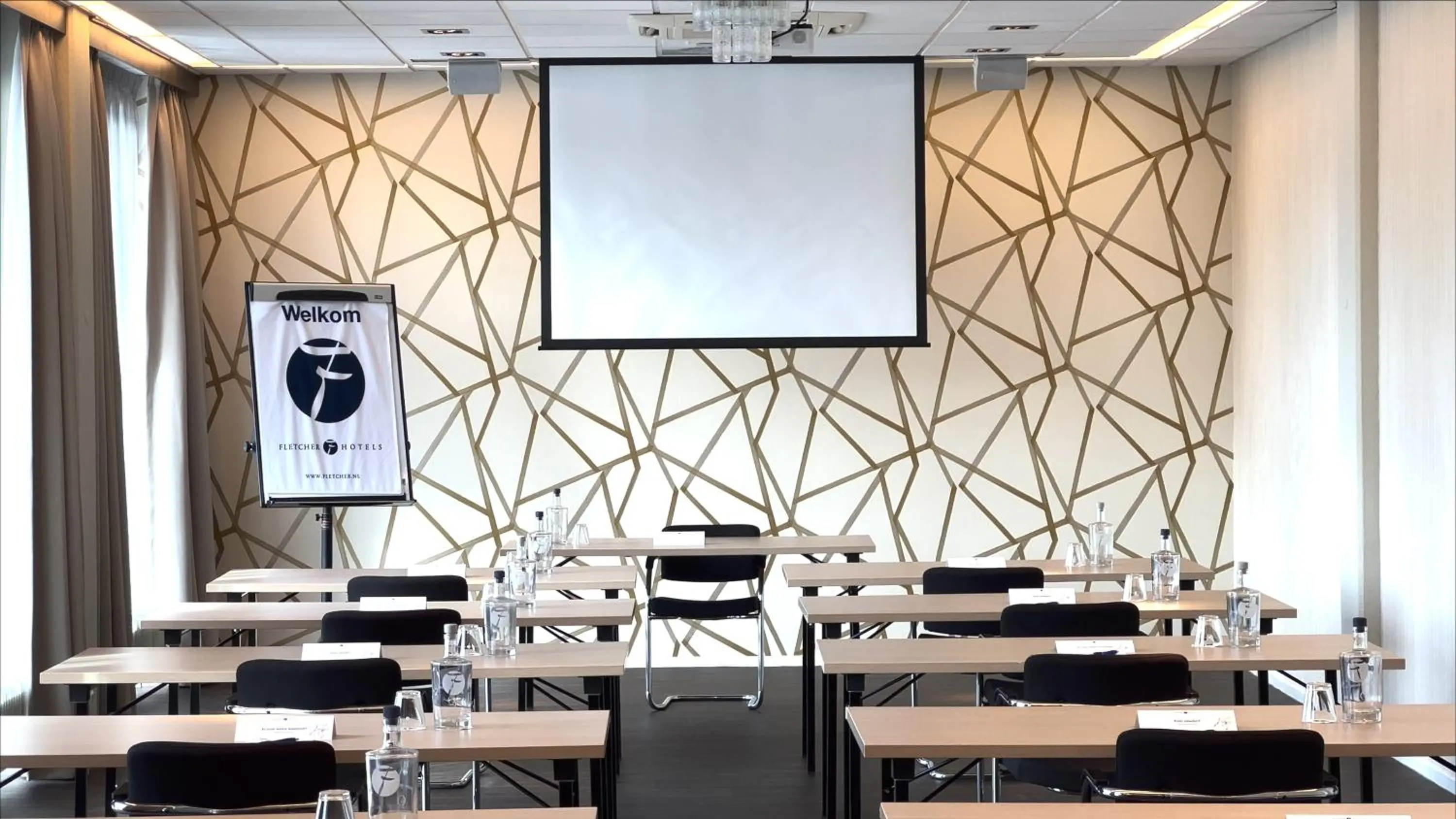 Meeting/conference room in Fletcher Hotel-Restaurant Leidschendam – Den Haag