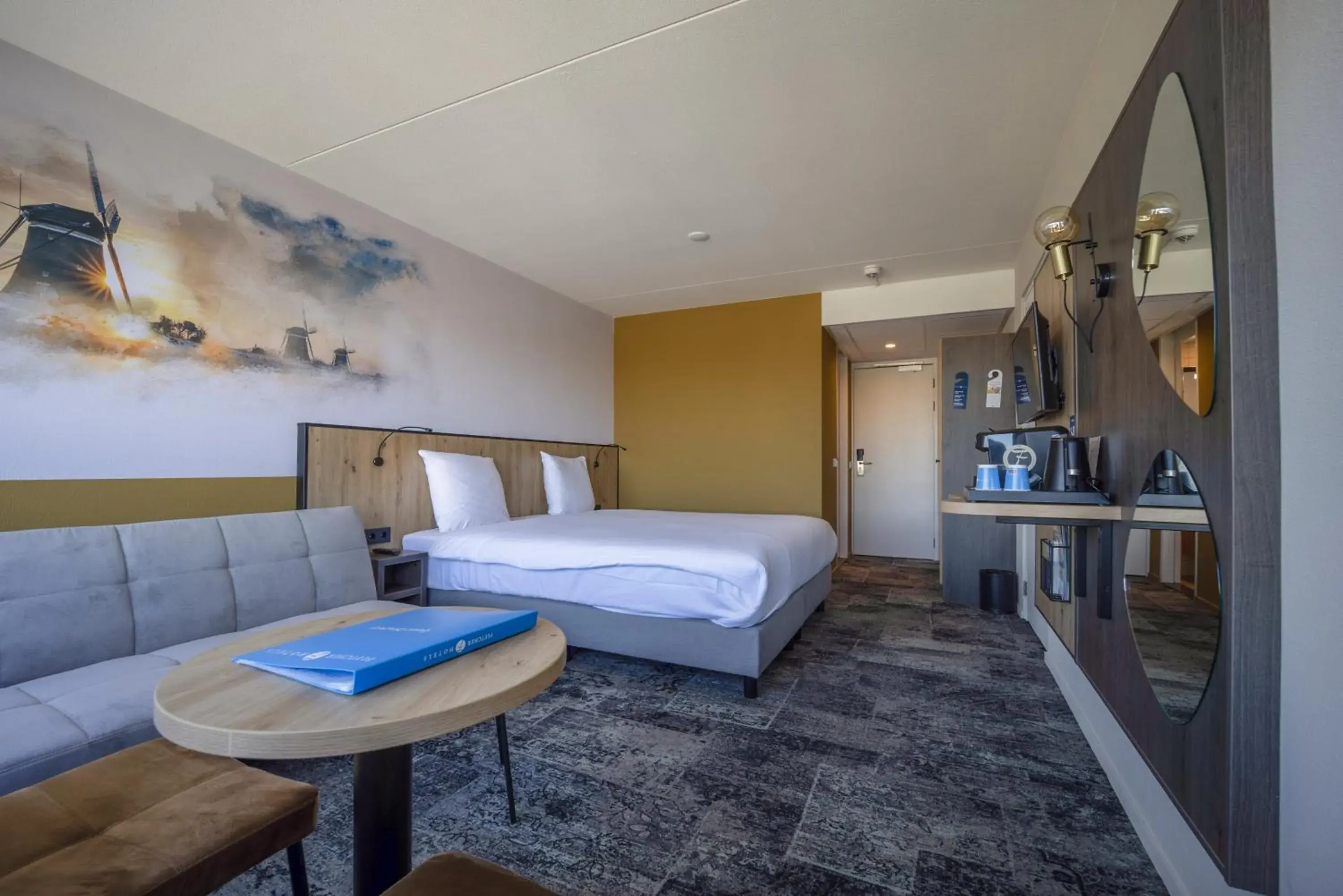 Family Room in Fletcher Hotel-Restaurant Leidschendam – Den Haag Family Room in Fletcher Hotel-Restaurant Leidschendam – Den Haag